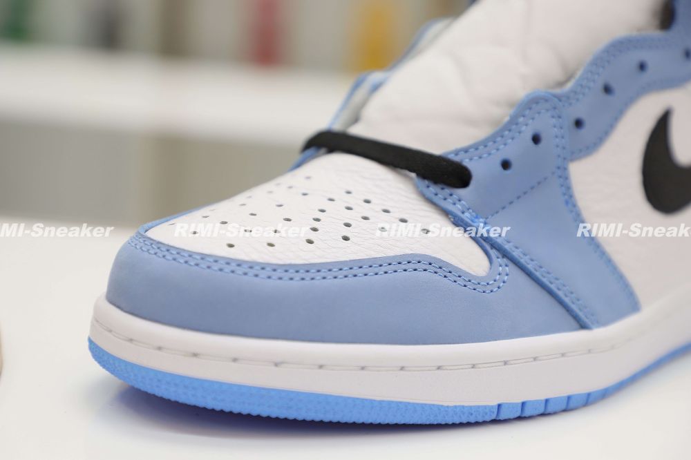 AIR JORDAN 1 RETRO HIGH OG 'UNIVERSITY