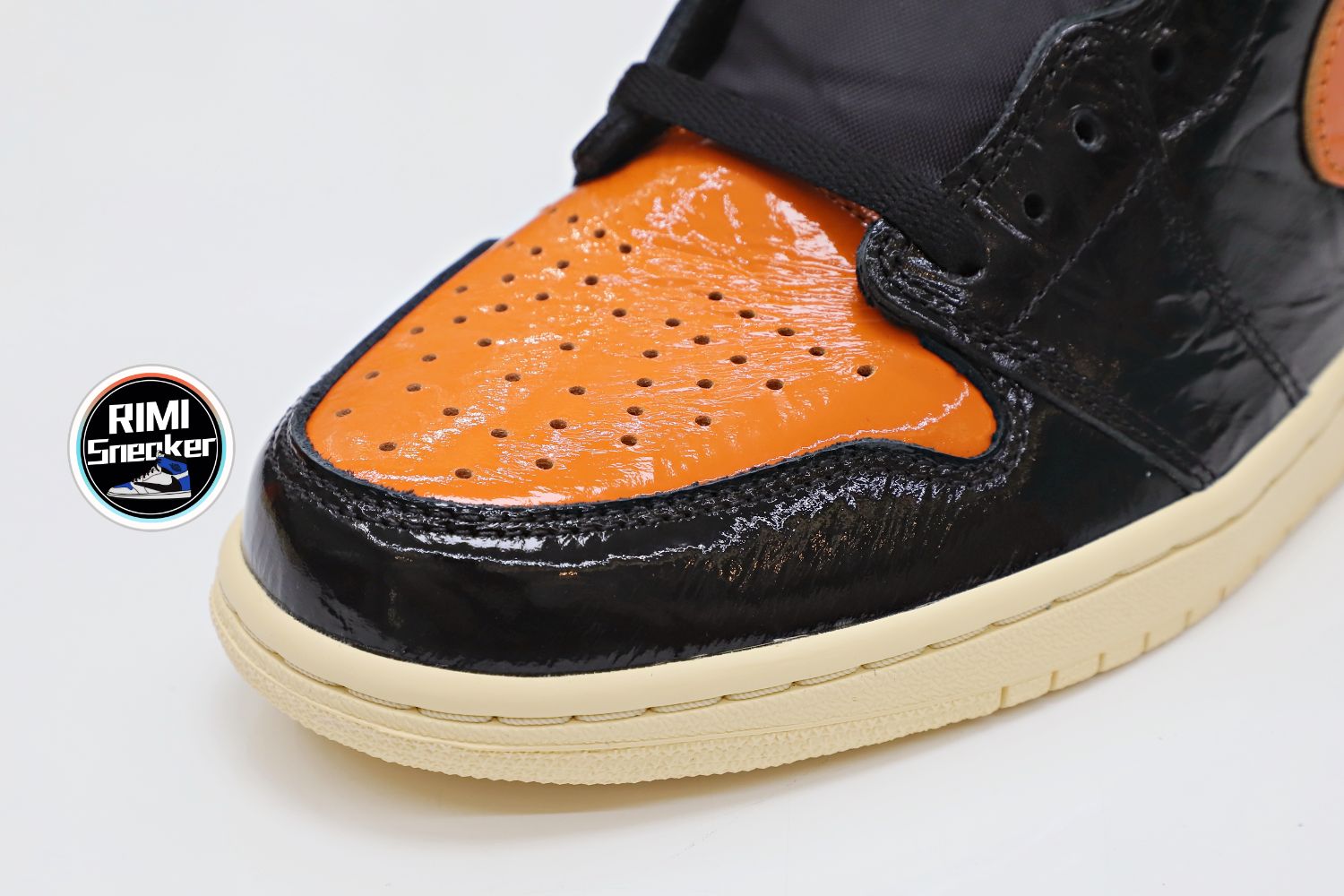 AIR JORDAN 1 RETRO HIGH OG 'SHATTERED BACKBOARD 3.0'