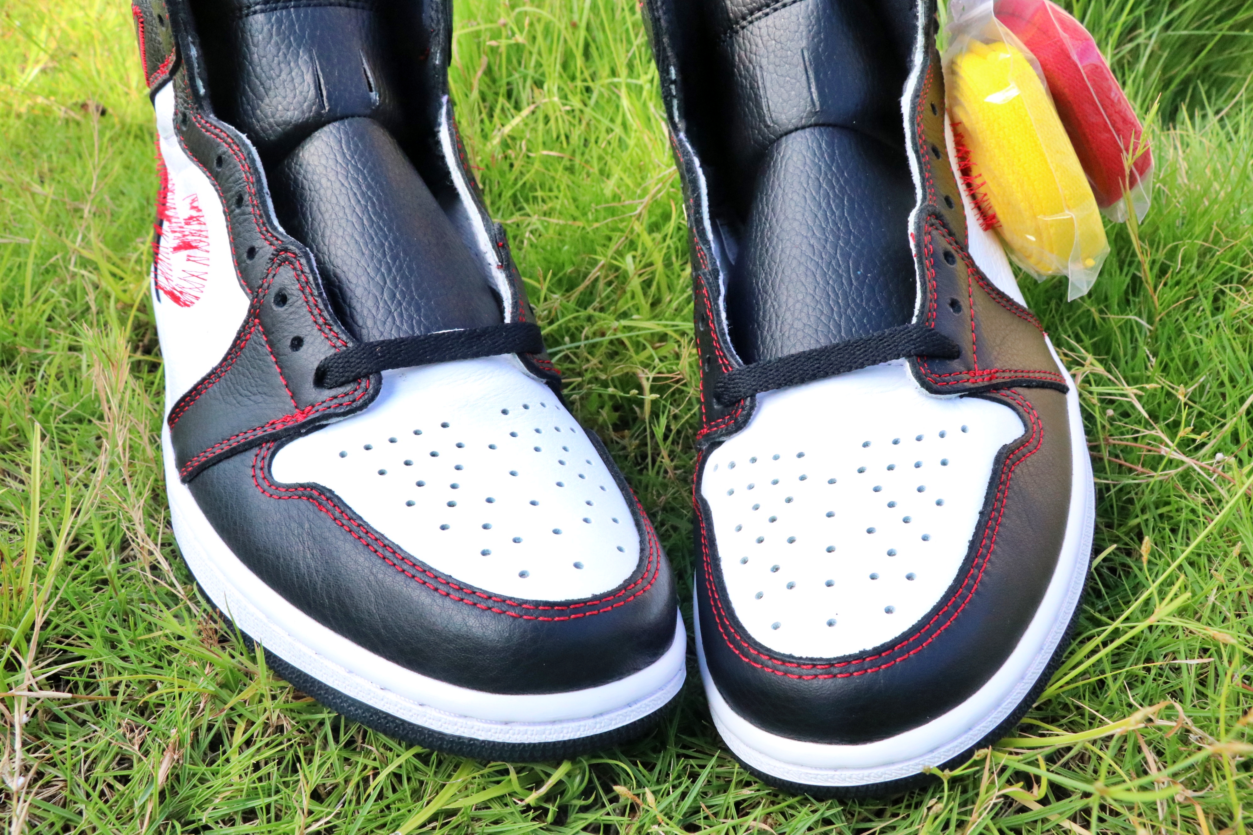 AIR JORDAN 1 RETRO HIGH OG 'DEFIANT'