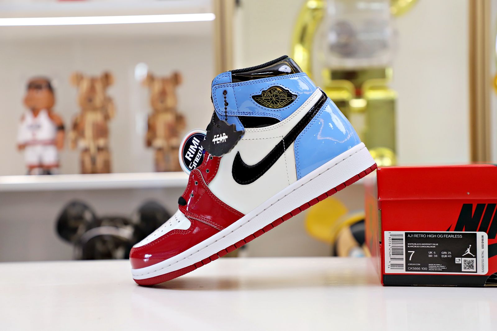 AIR JORDAN 1 RETRO HIGH OG 'FEARLESS'