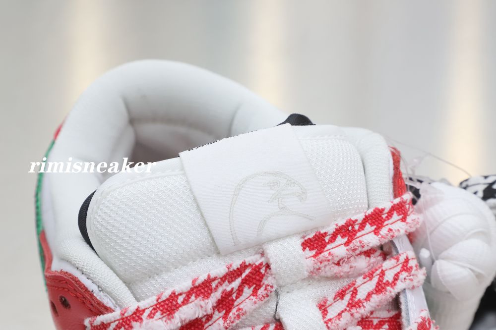 FRAME SKATE X DUNK LOW SB 'HABIBI'
