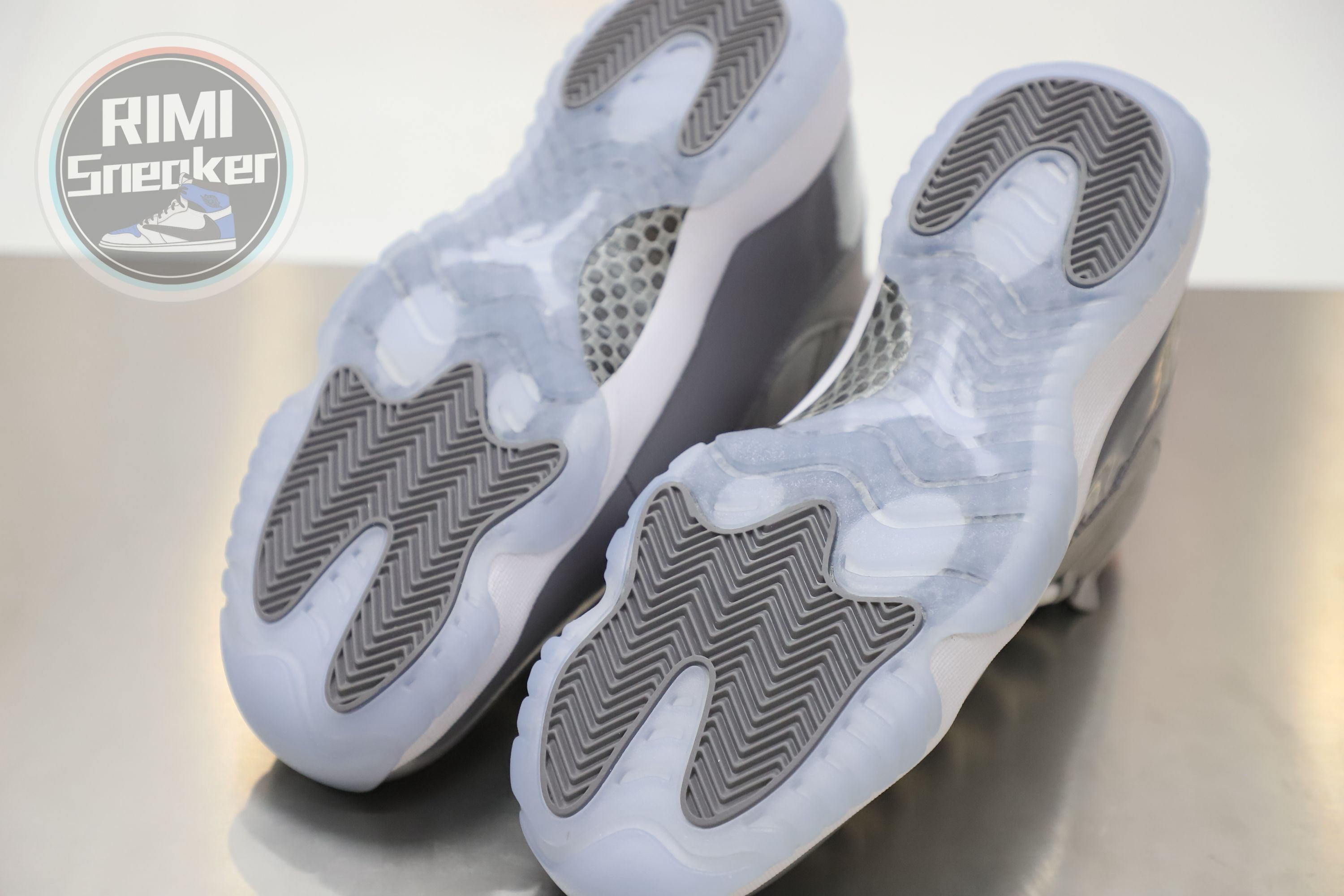 AIR JORDAN 11 RETRO 'COOL GREY' 2021