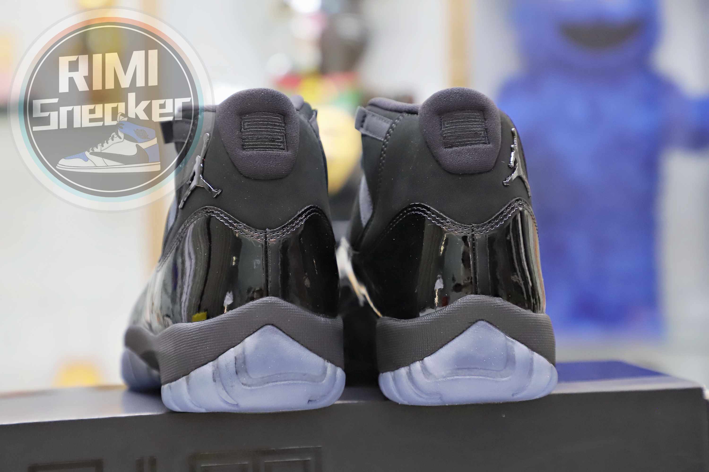 AIR JORDAN 11 RETRO 'CAP AND GOWN'