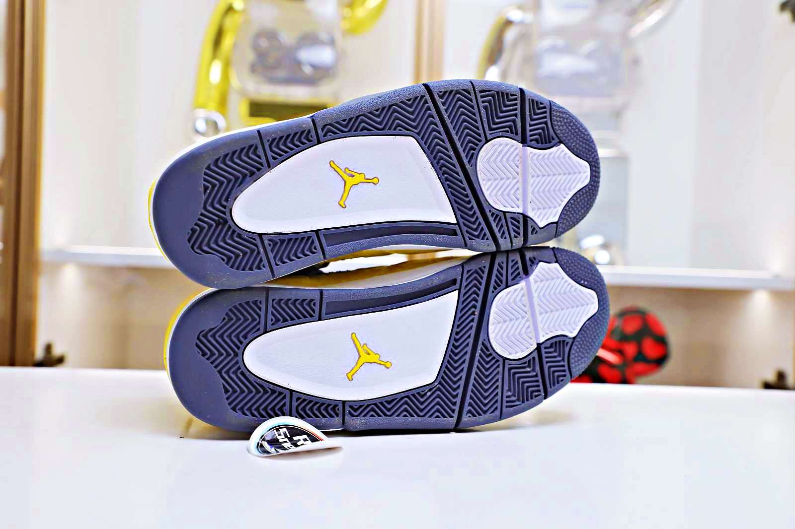 AIR JORDAN AIR JORDAN 4 RETRO 'LIGHTNING' 2021