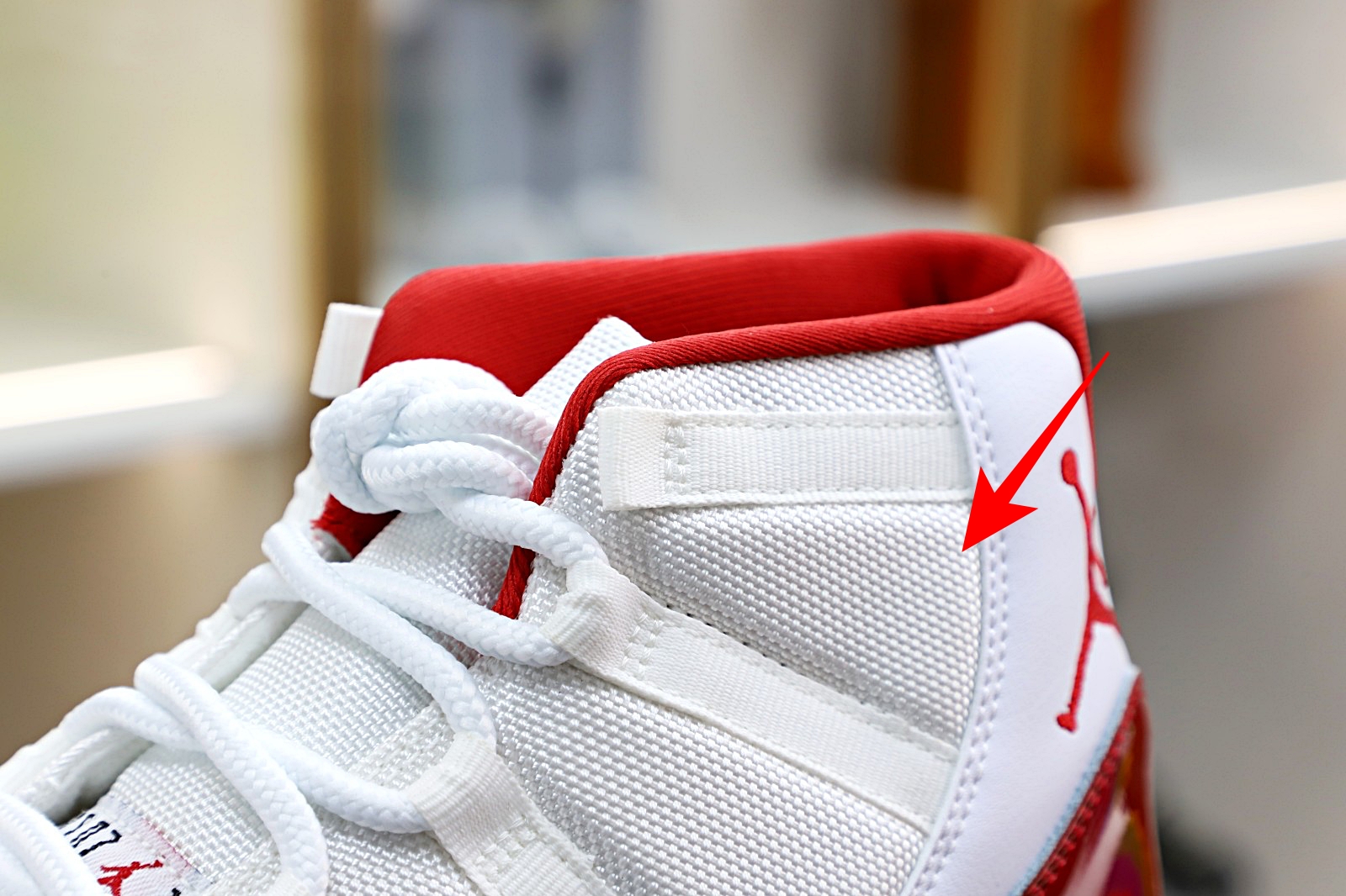AIR JORDAN 11