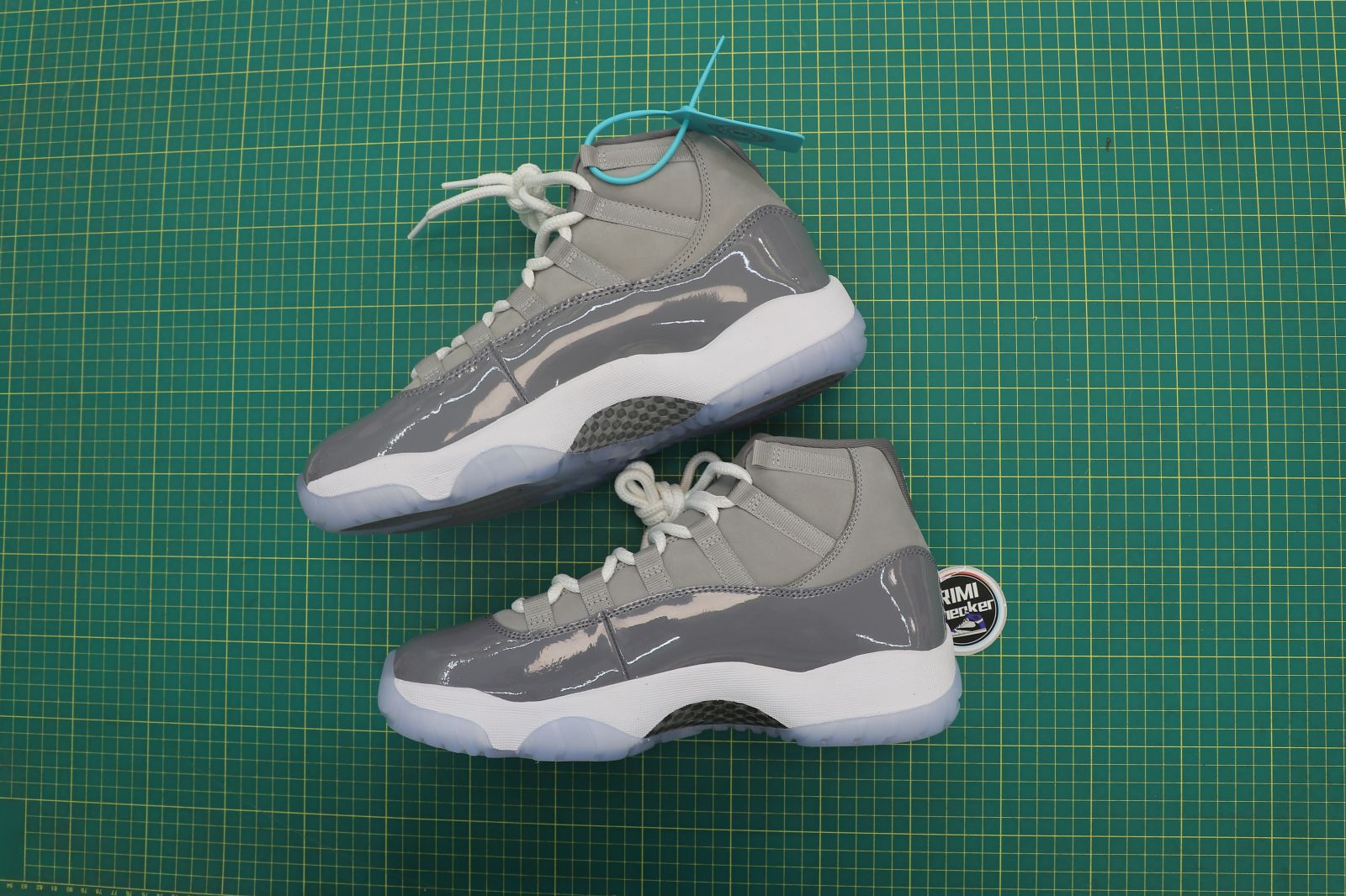 AIR JORDAN 11 RETRO 'COOL GREY' 2021