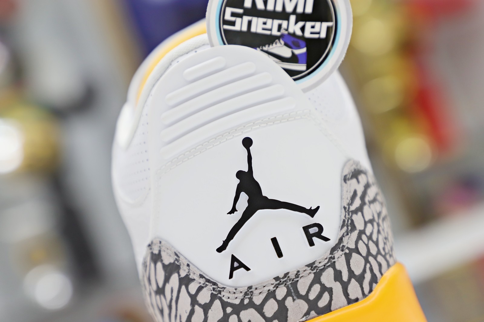 WMNS AIR JORDAN 3 RETRO 'LASER ORANGE' 白黄
