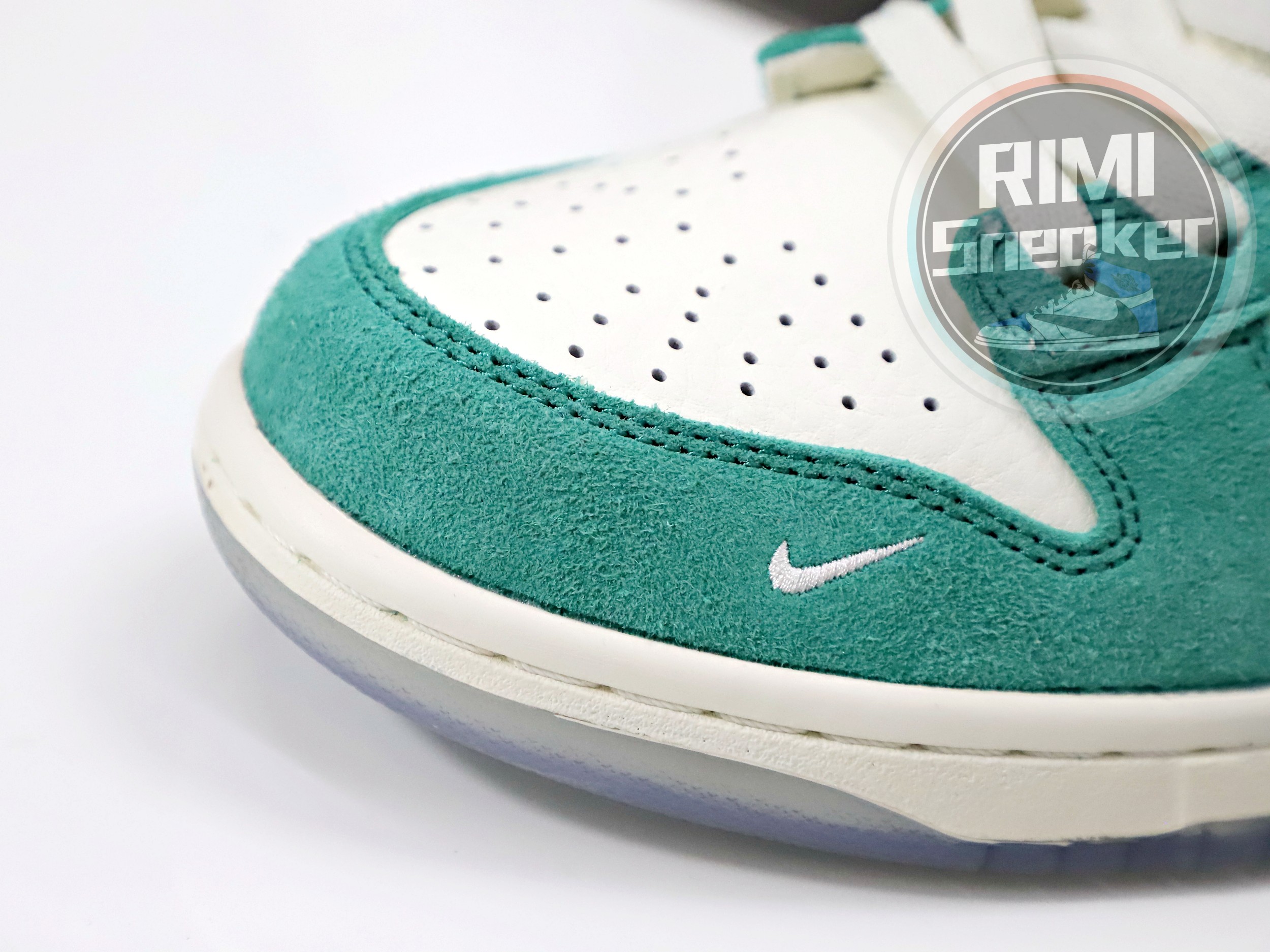 KASINA X DUNK LOW 'ROAD SIGN'
