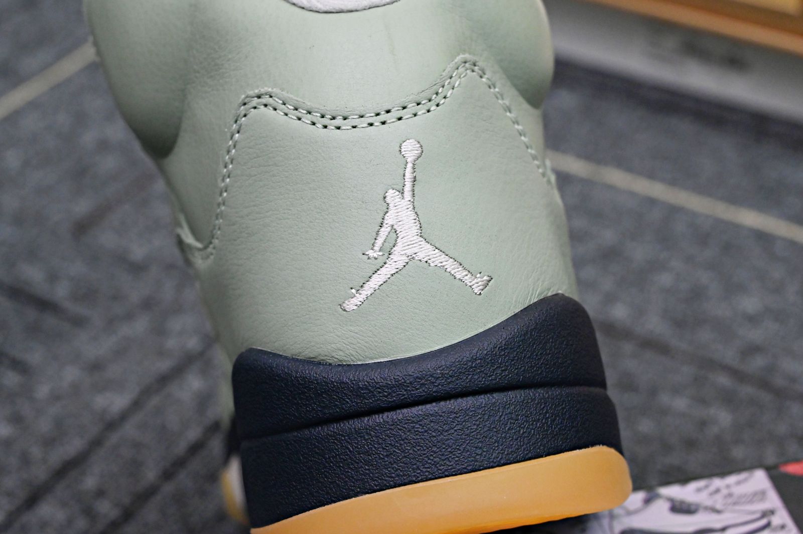 AIR JORDAN 5