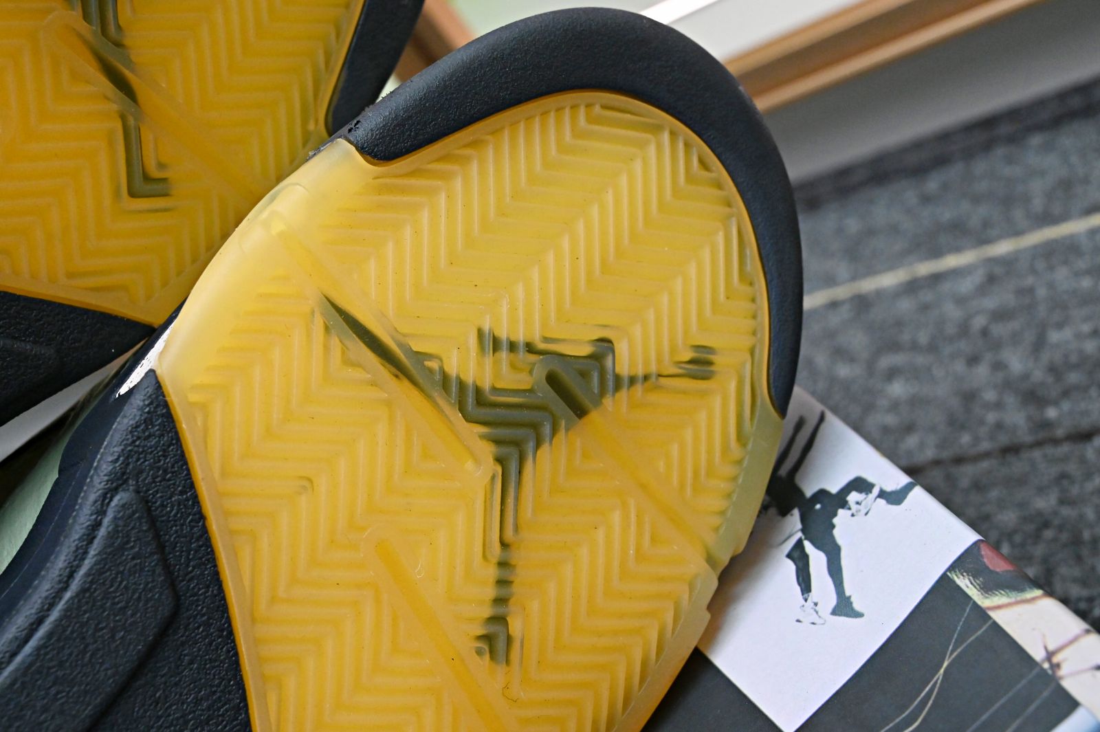 AIR JORDAN 5