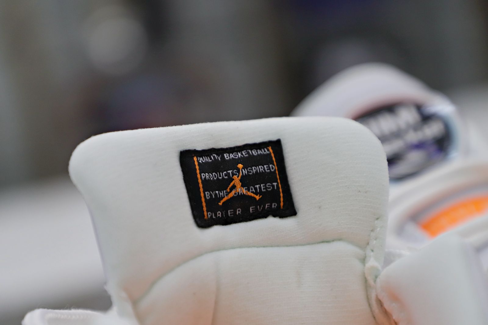 WMNS AIR JORDAN 11 RETRO LOW 'BRIGHT CITRUS'