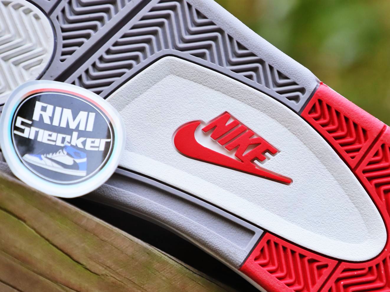 AIR JORDAN 4 RETRO OG 'BRED' 2019