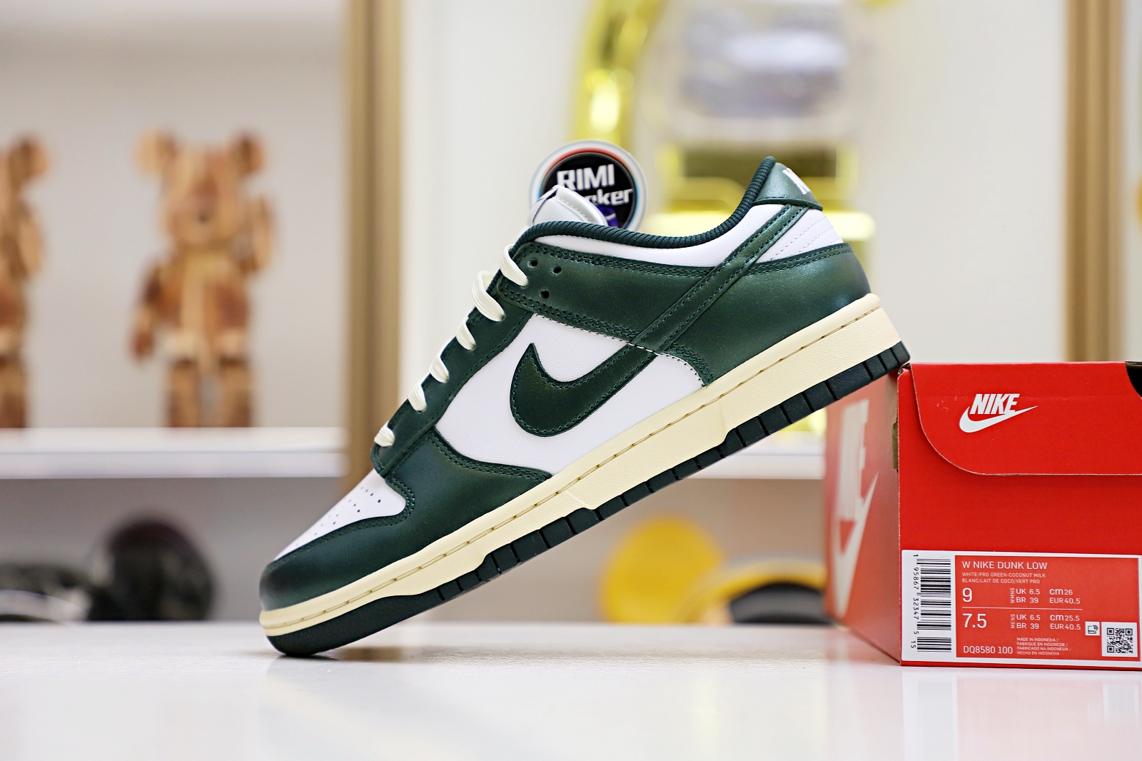 NIKE WMNS DUNK LOW 'VINTAGE GREEN'