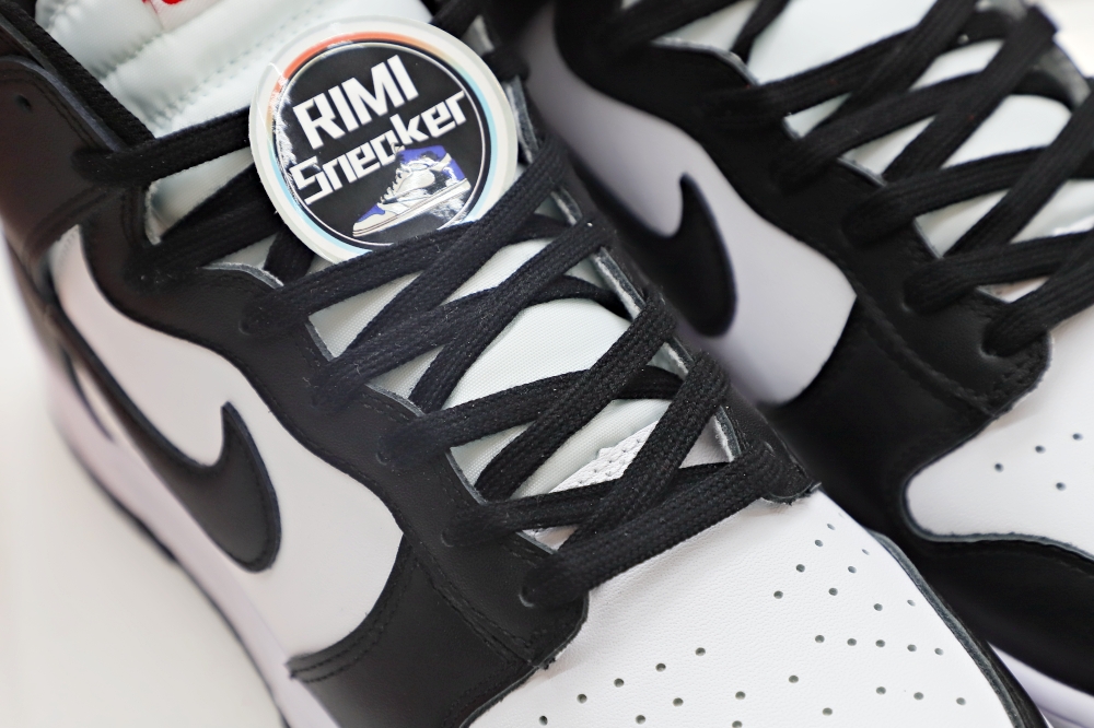 DUNK HIGH 'BLACK WHITE'