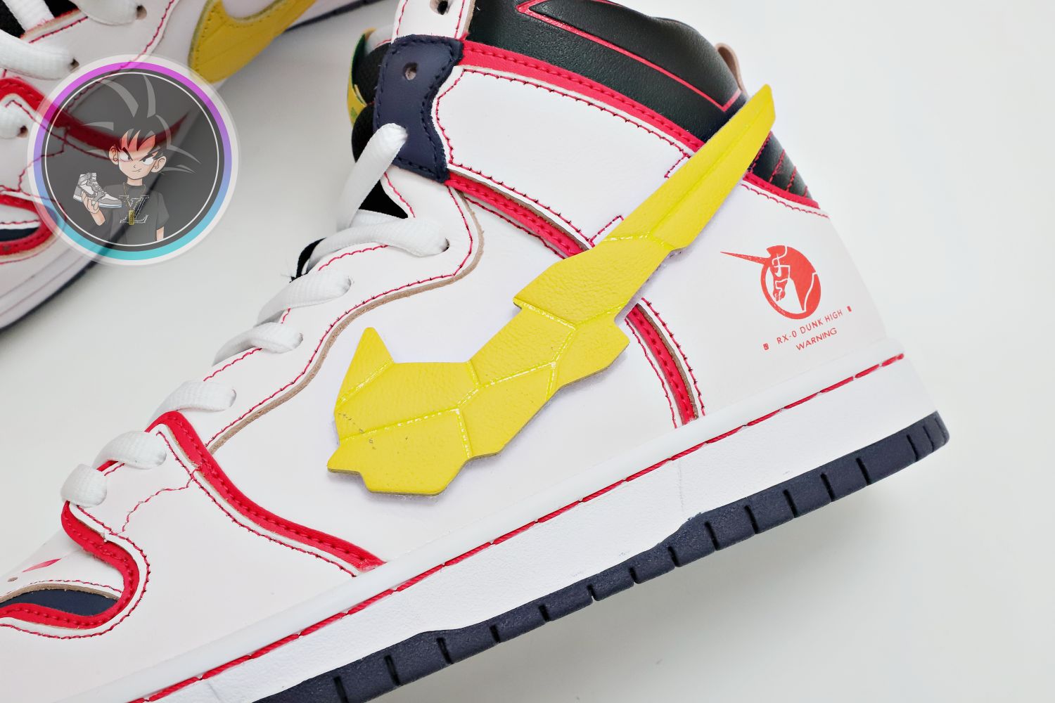GUNDAM X DUNK HIGH SB 'PROJECT UNICORN - RX-0'