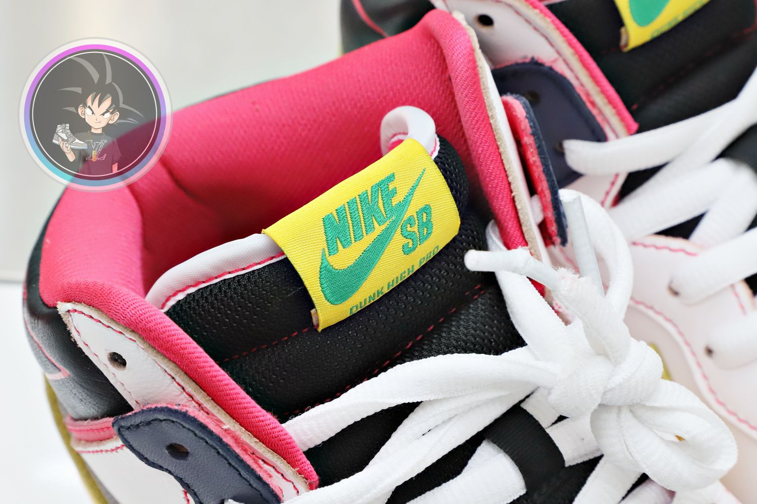 GUNDAM X DUNK HIGH SB 'PROJECT UNICORN - RX-0'