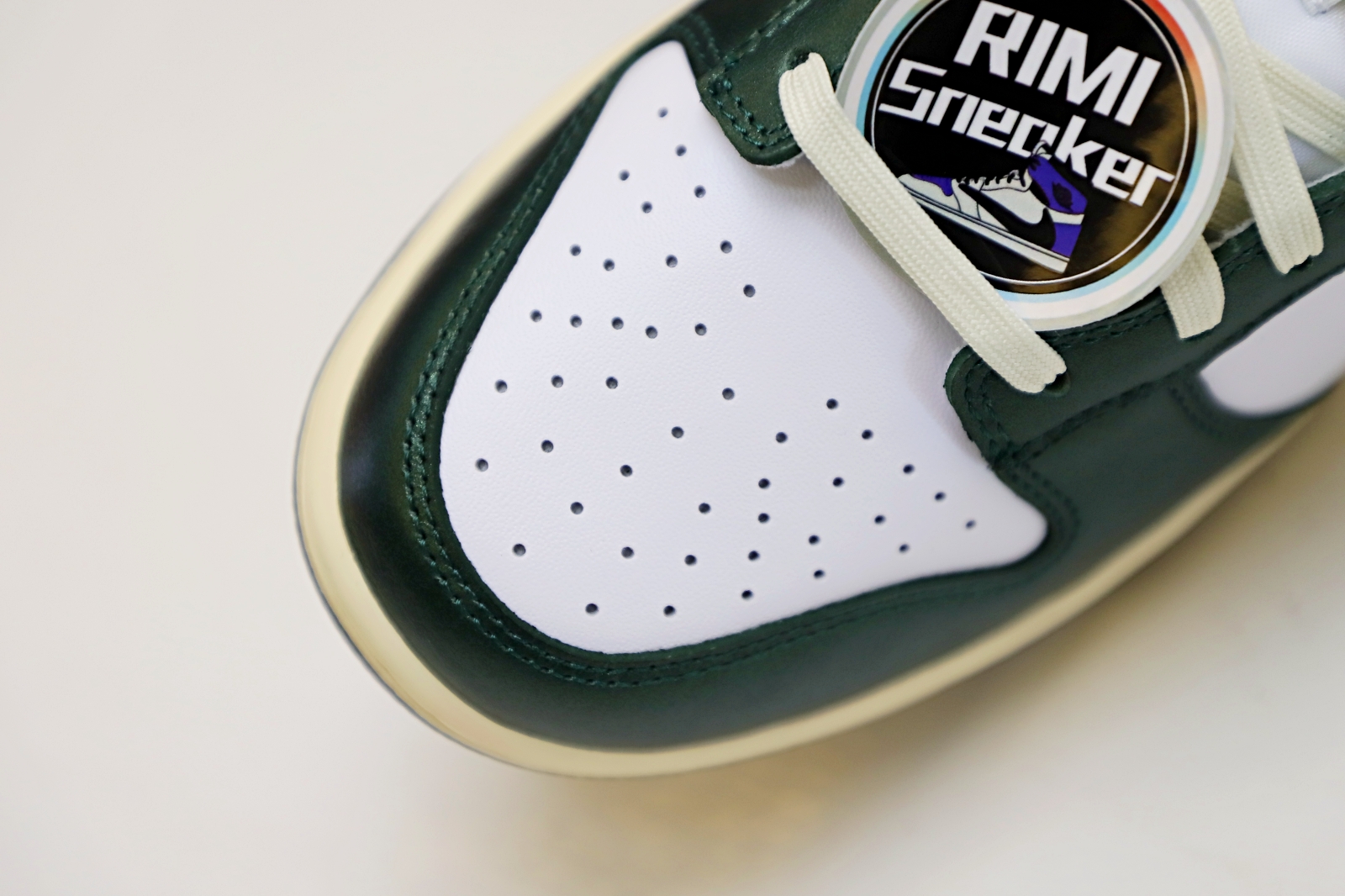 NIKE WMNS DUNK LOW 'VINTAGE GREEN'