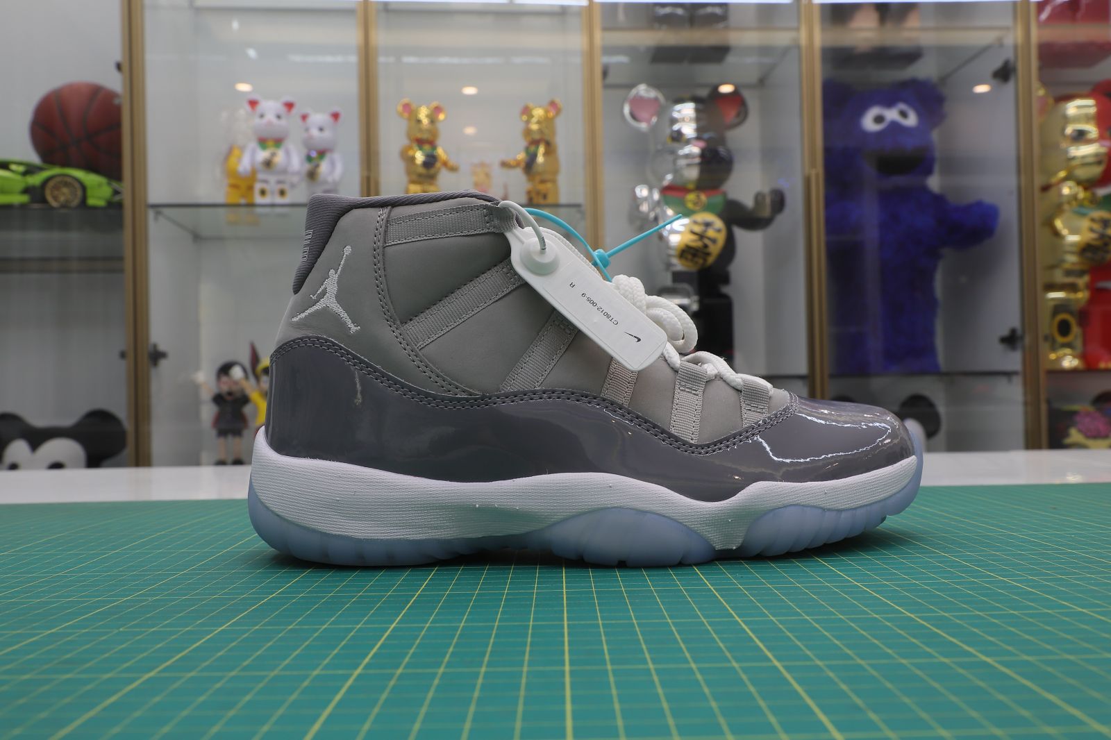 AIR JORDAN 11 RETRO 'COOL GREY' 2021