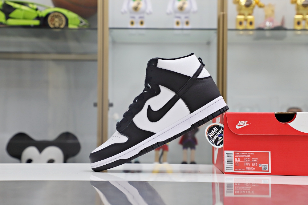 DUNK HIGH 'BLACK WHITE'