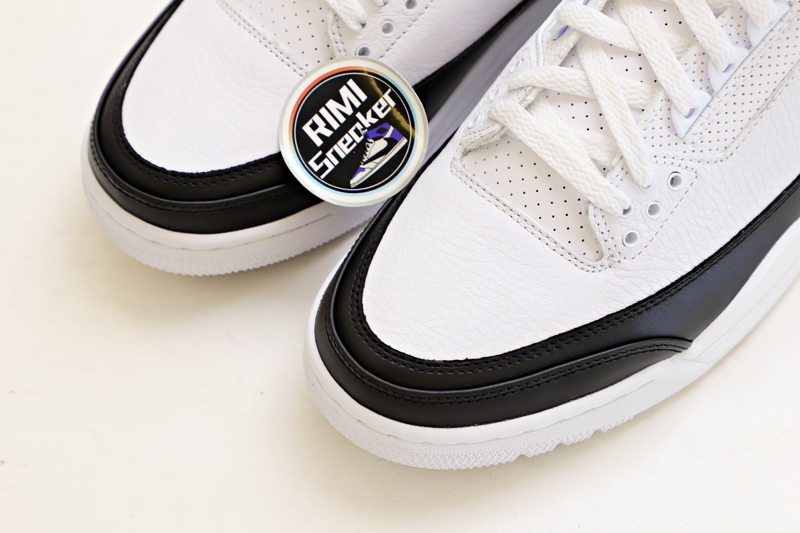 FRAGMENT DESIGN X AIR JORDAN 3 RETRO SP 'WHITE'