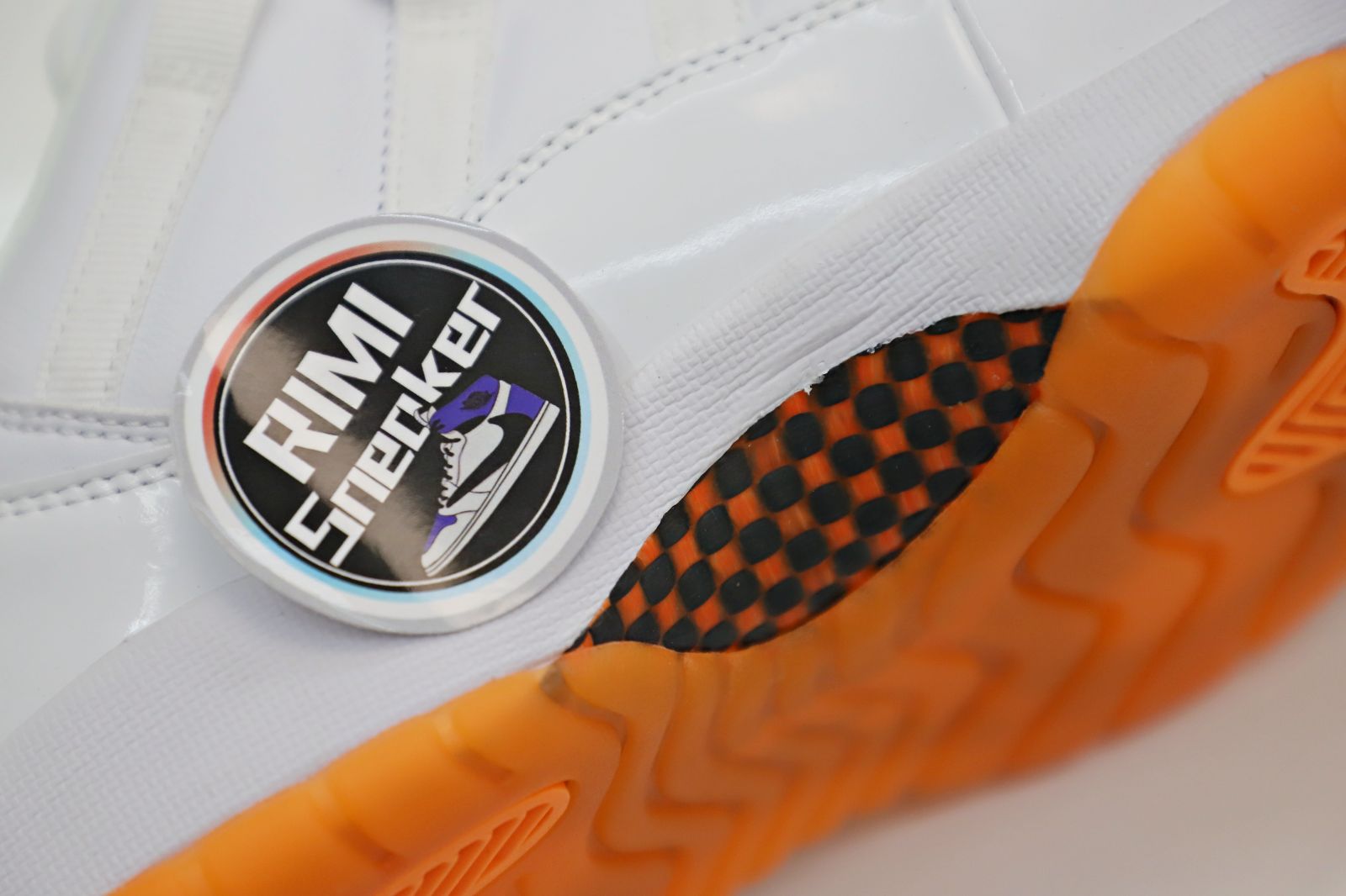 WMNS AIR JORDAN 11 RETRO LOW 'BRIGHT CITRUS'