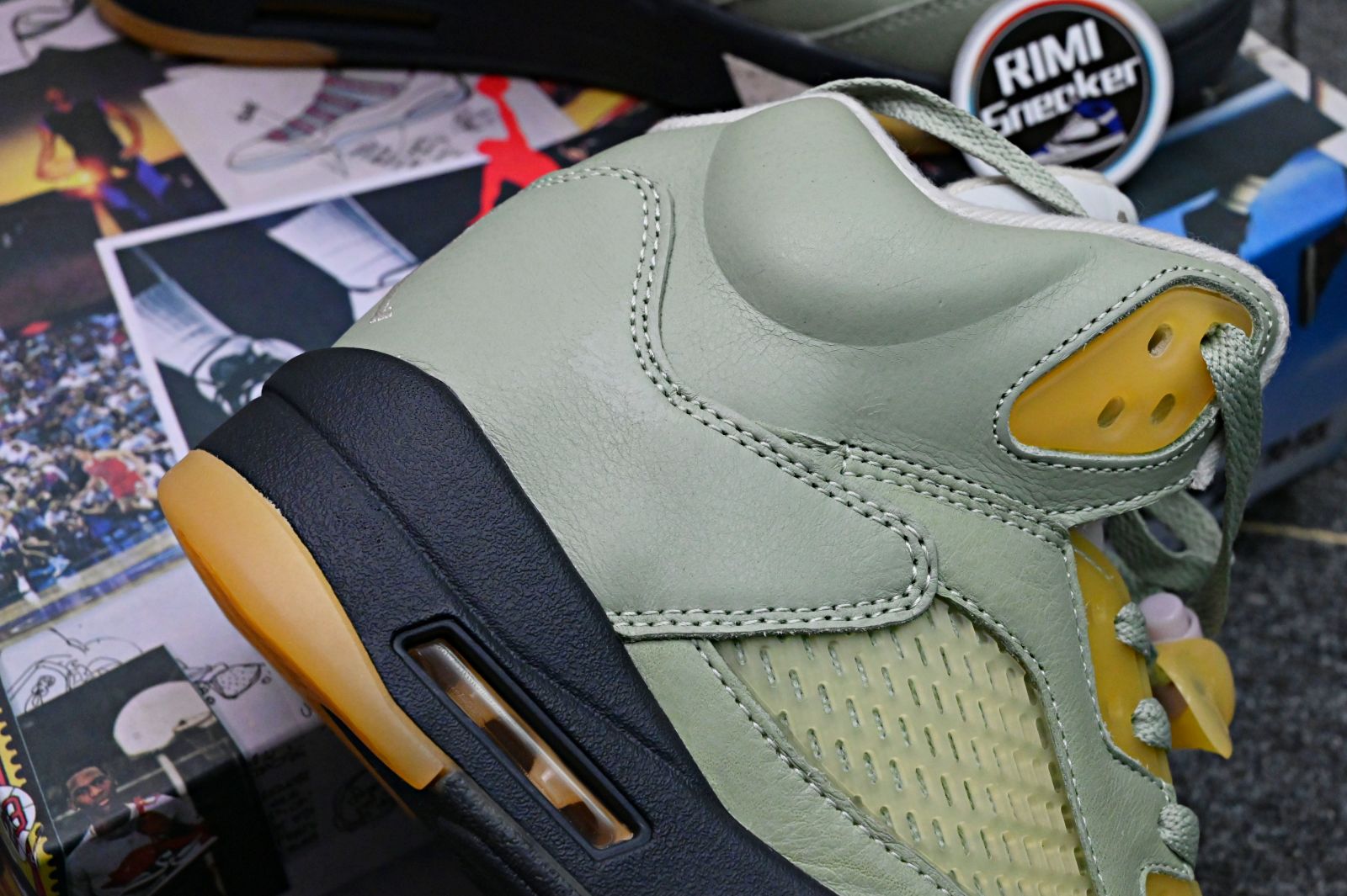 AIR JORDAN 5