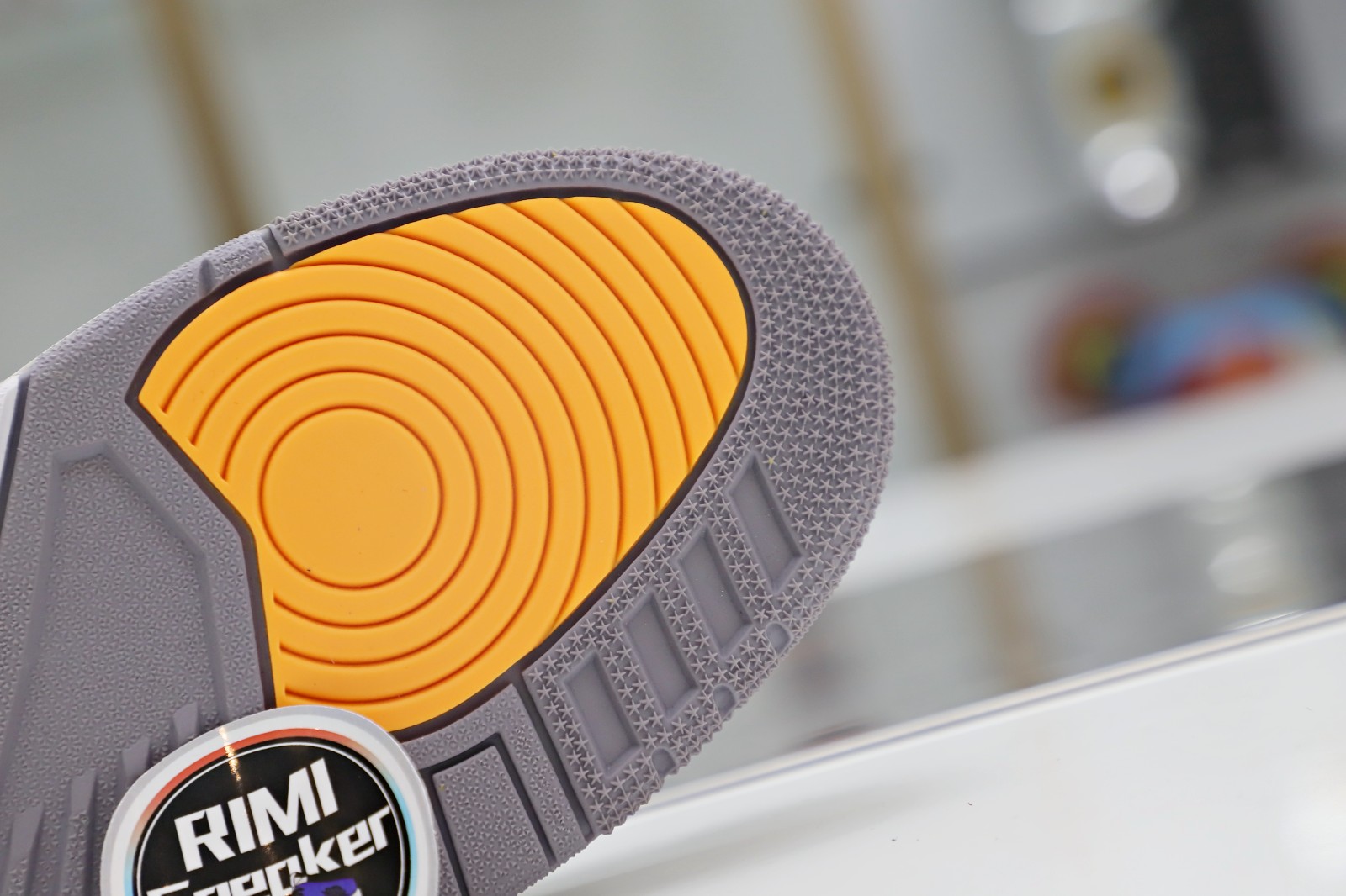 WMNS AIR JORDAN 3 RETRO 'LASER ORANGE' 白黄