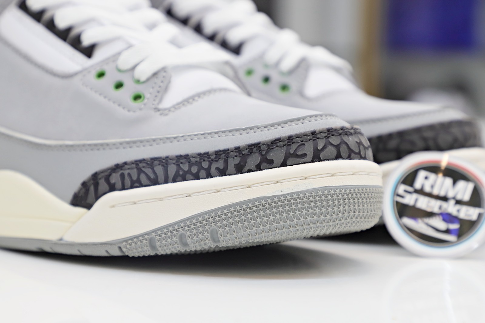 AIR JORDAN 3 RETRO 'CHLOROPHYLL'