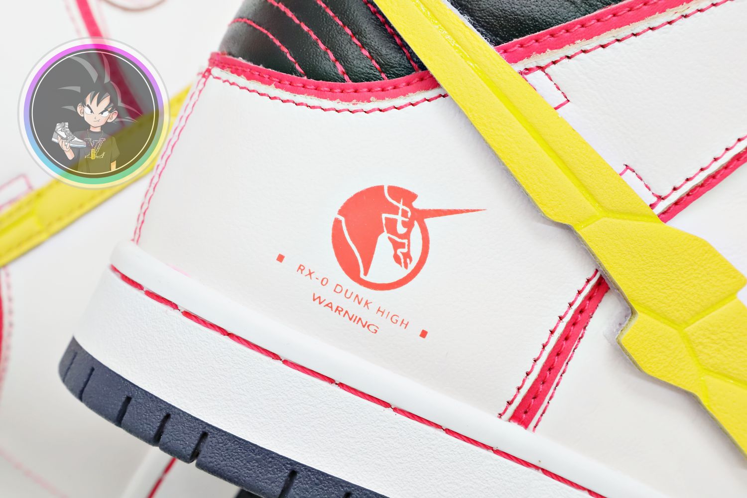 GUNDAM X DUNK HIGH SB 'PROJECT UNICORN - RX-0'