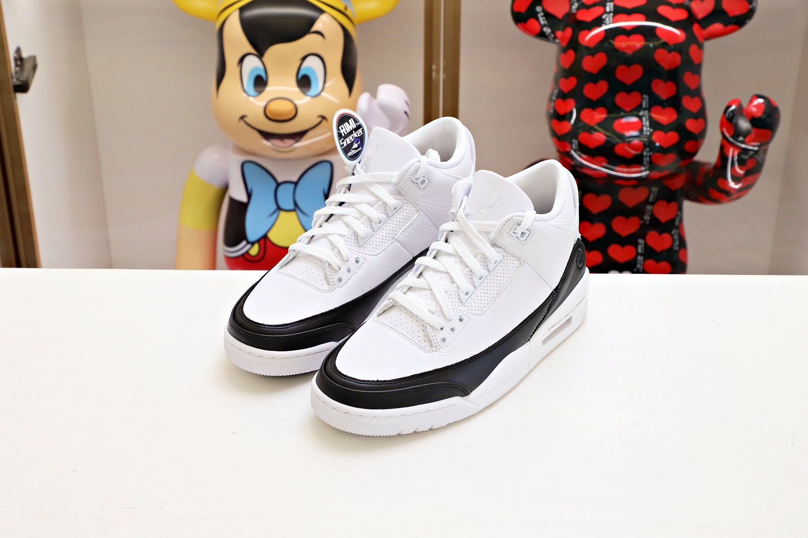 FRAGMENT DESIGN X AIR JORDAN 3 RETRO SP 'WHITE'