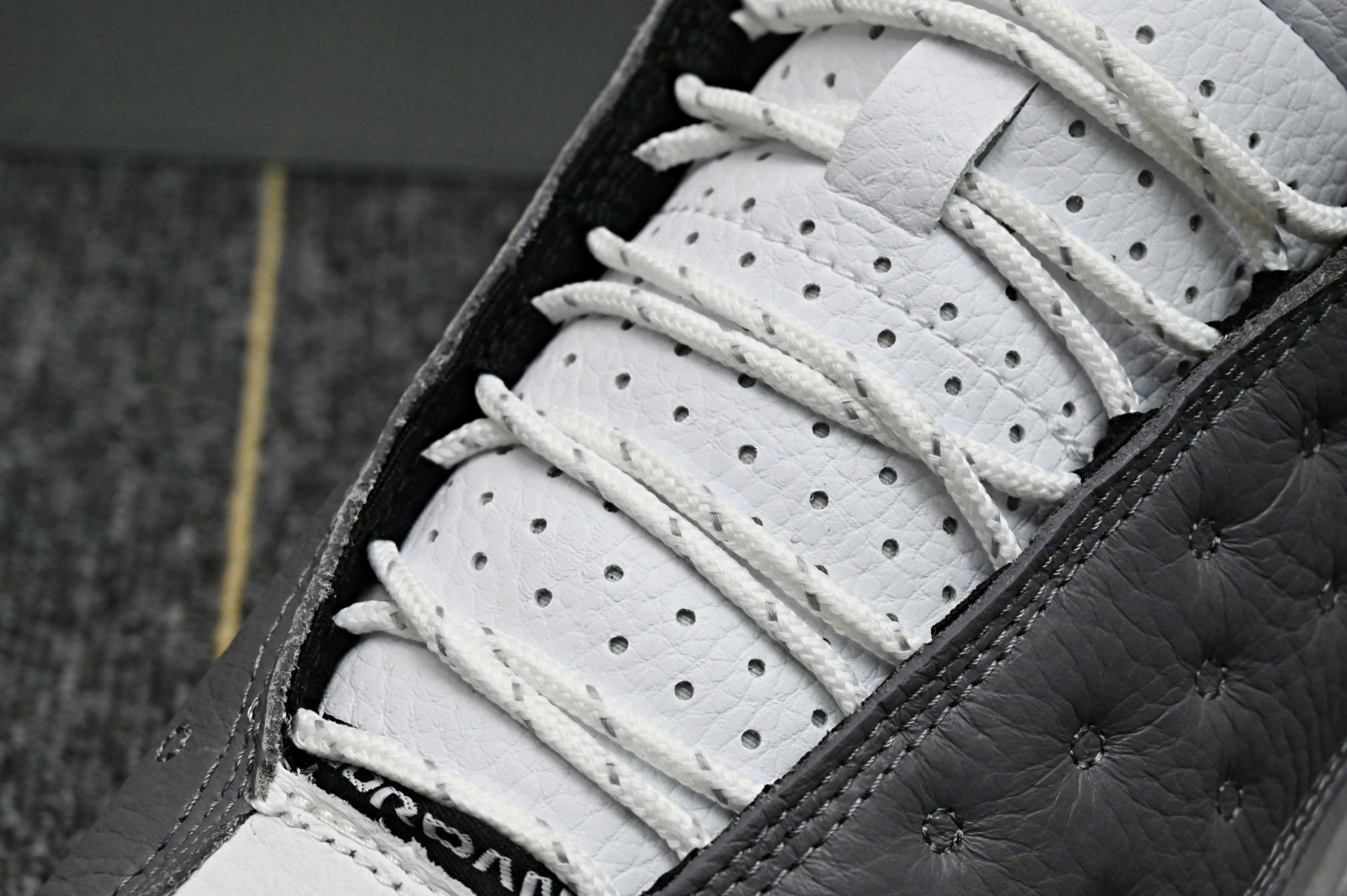 AIR JORDAN 13 RETRO 'ATMOSPHERE GREY' -414571-016