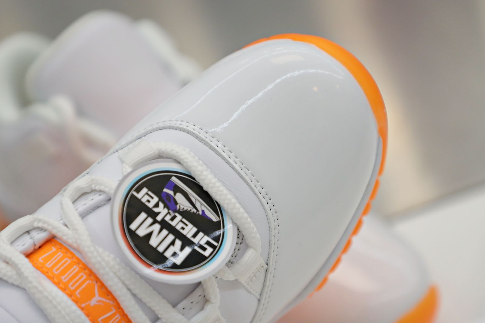 WMNS AIR JORDAN 11 RETRO LOW 'BRIGHT CITRUS'