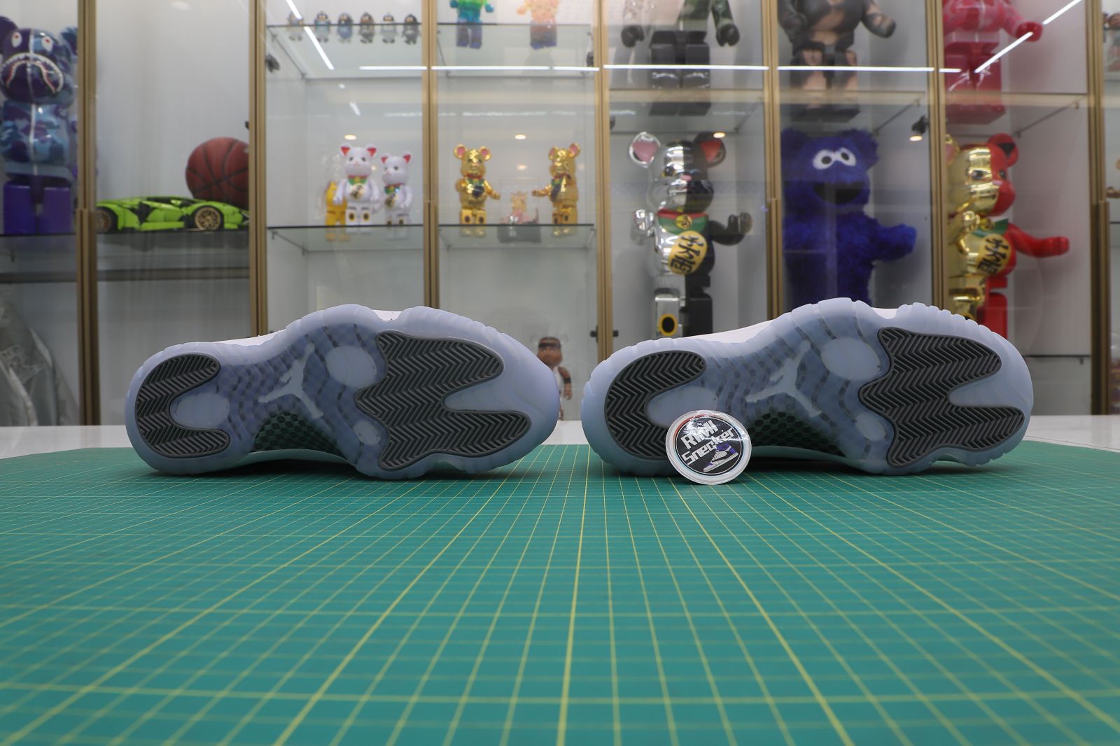 AIR JORDAN 11 RETRO 'COOL GREY' 2021