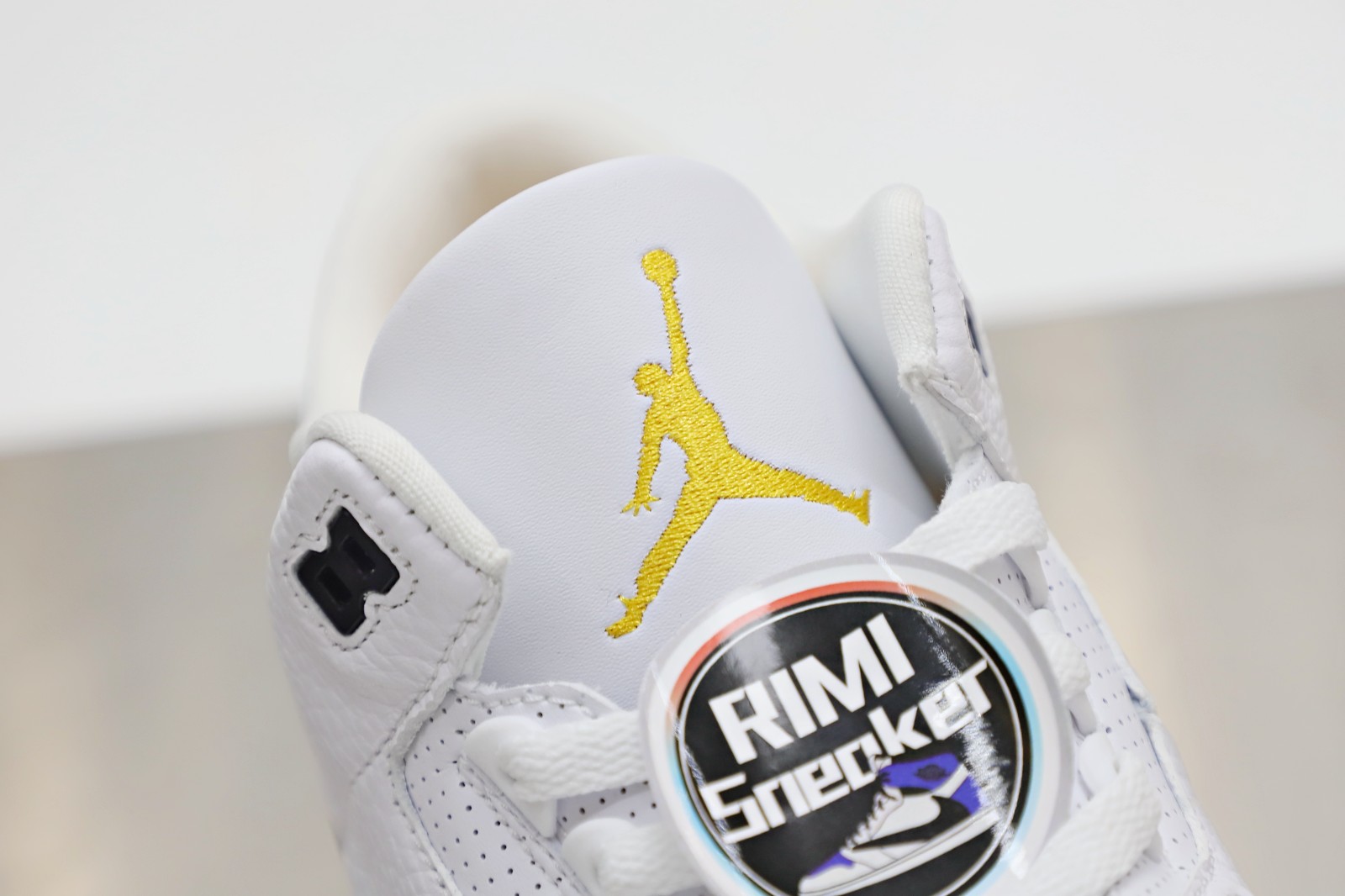 WMNS AIR JORDAN 3 RETRO 'LASER ORANGE' 白黄