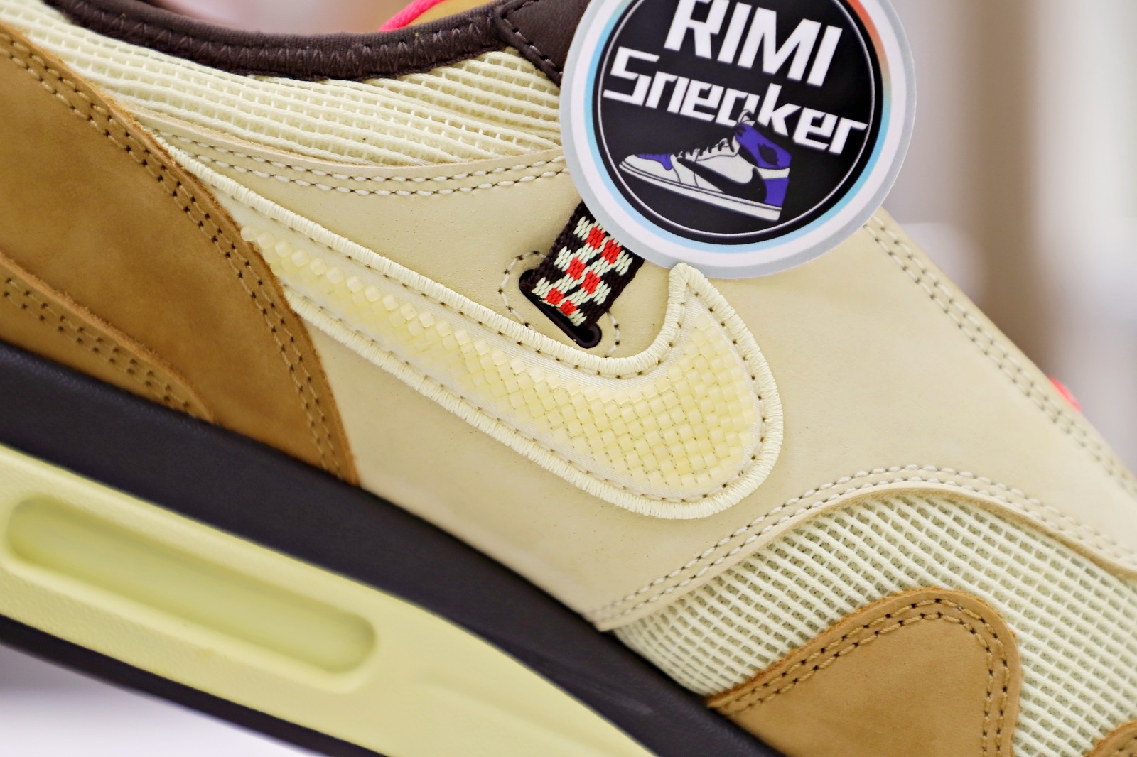 TRAVIS SCOTT NIKE AIR MAX 1 DO9392-701
