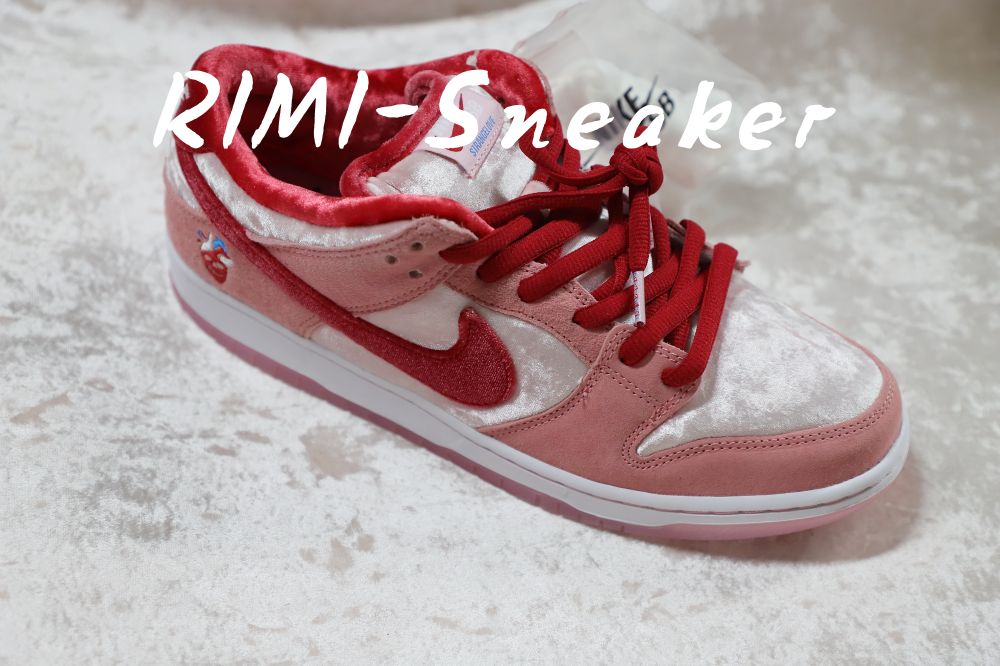 STRANGELOVE X DUNK LOW SB 'VALENTINE'S DAY'