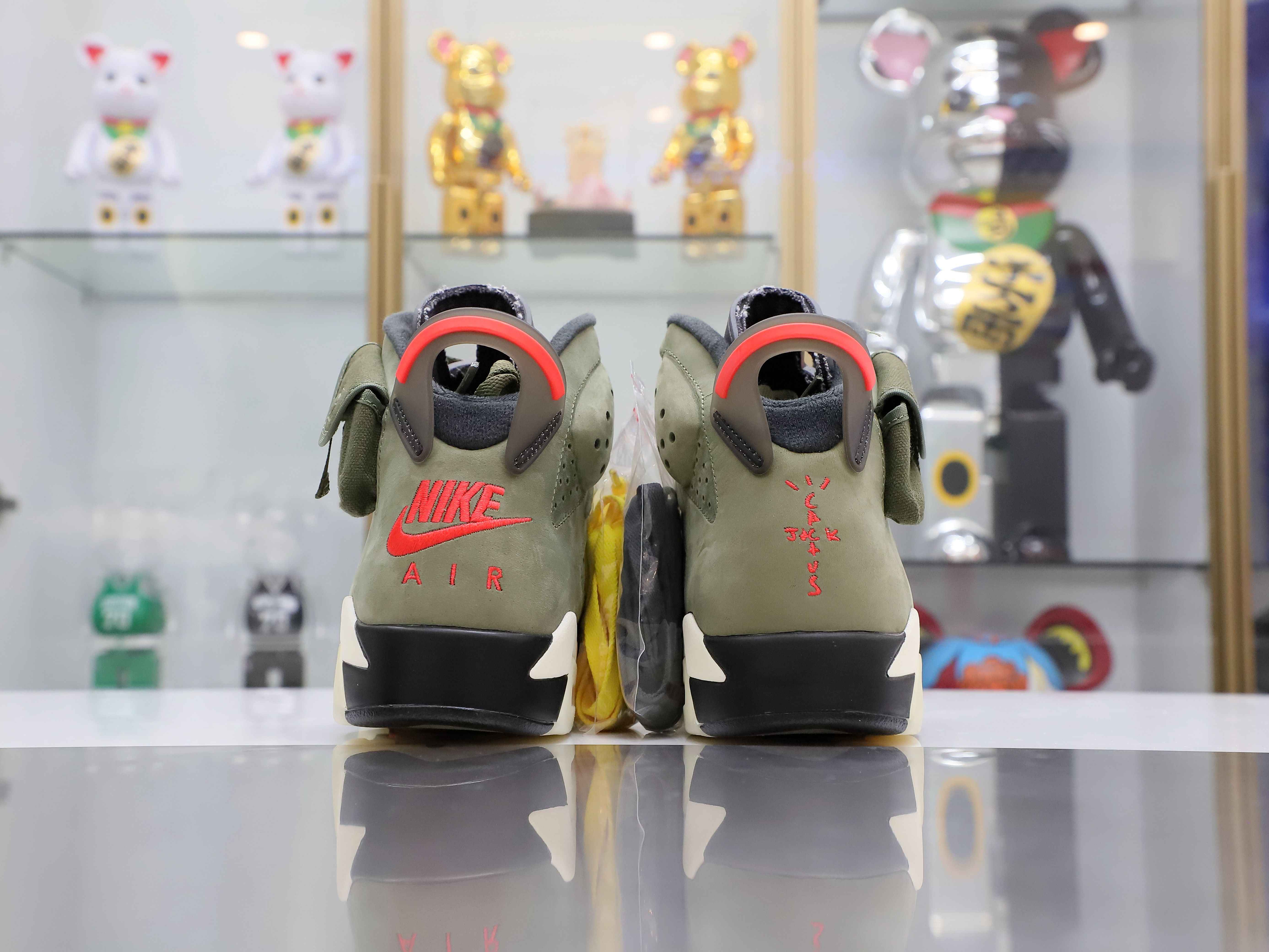 TRAVIS SCOTT X AIR JORDAN 6 RETRO 'OLIVE'