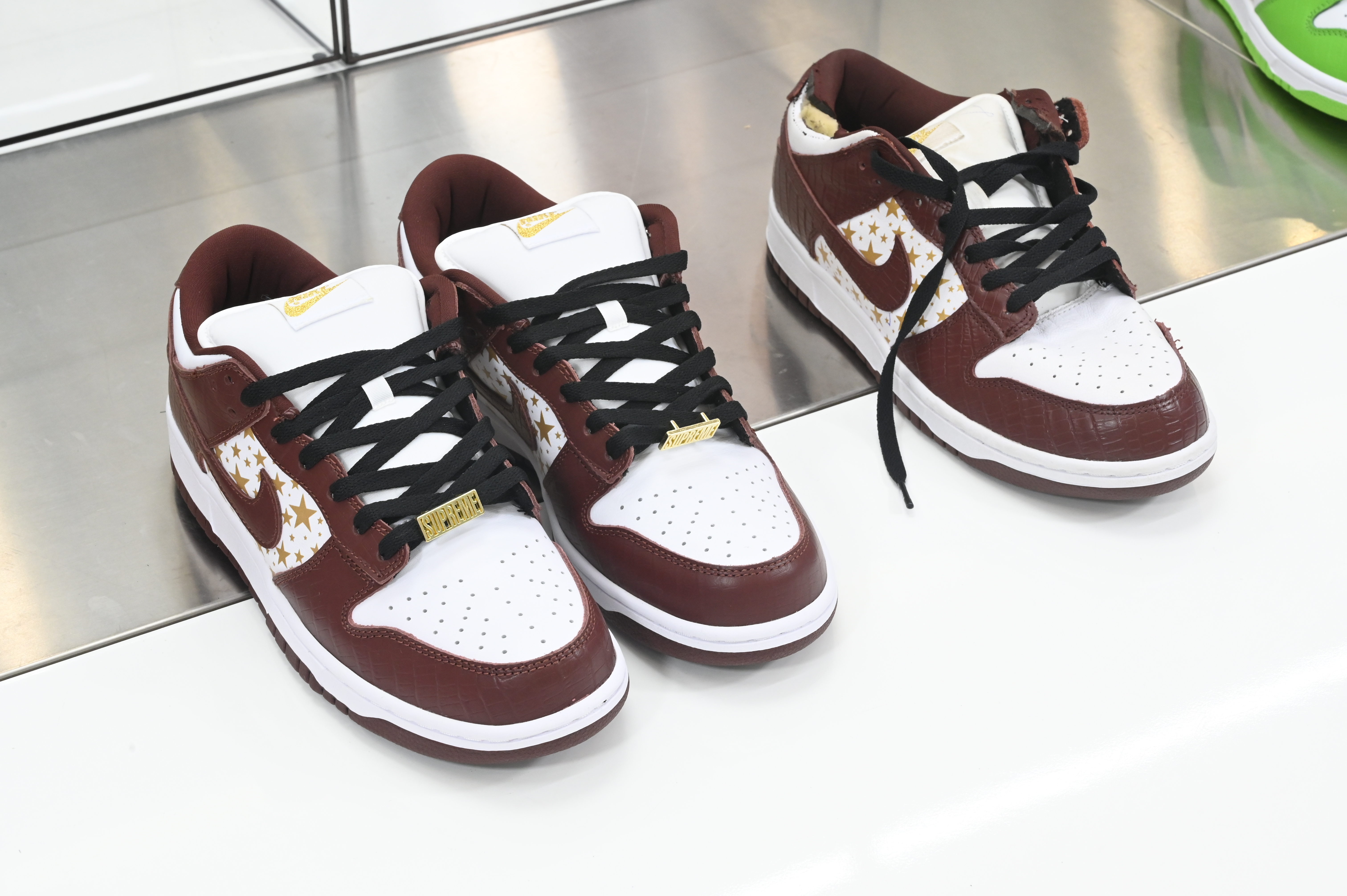 SUPREME X DUNK LOW OG SB