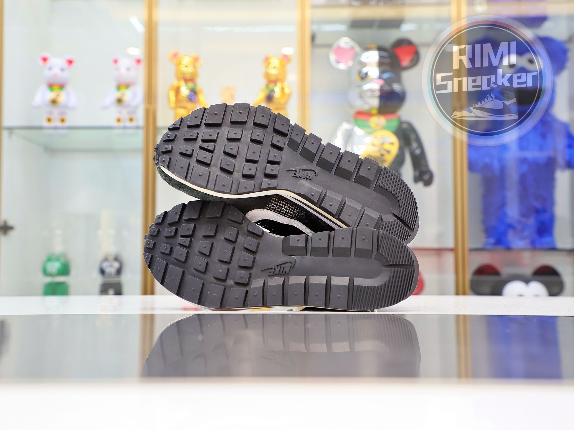 SACAI X VAPORWAFFLE 'BLACK WHITE'