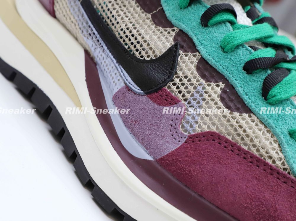 SACAI X VAPORWAFFLE SP 'VILLAIN RED'