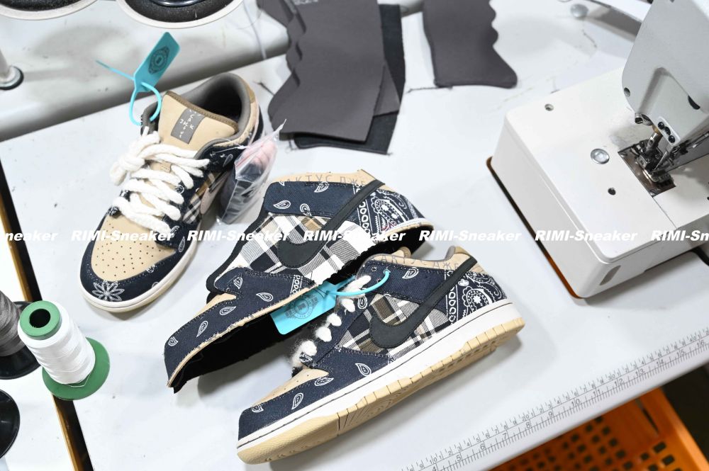 TRAVIS SCOTT X DUNK LOW PREMIUM QS SB 'CACTUS JACK'