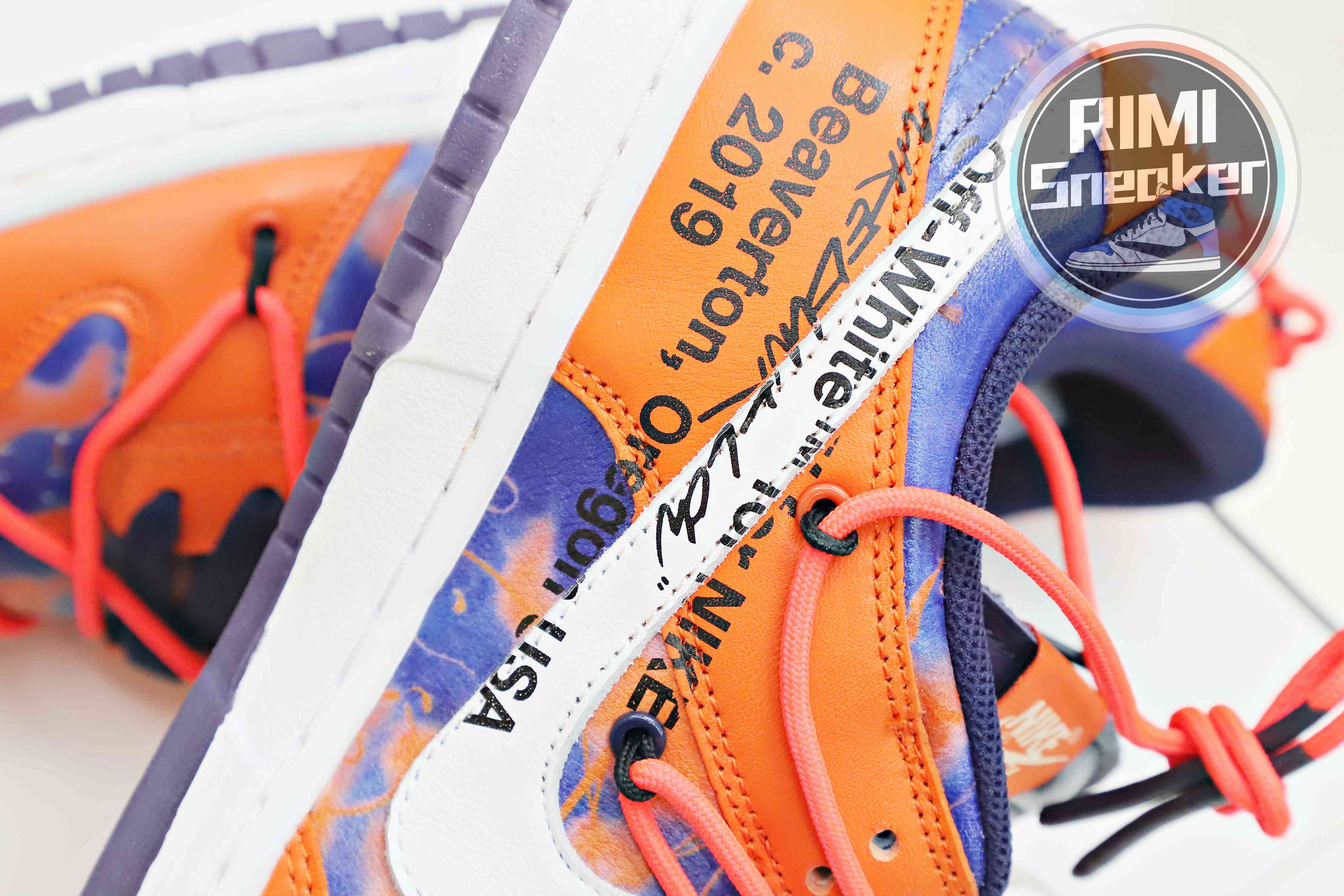OFF-WHITE FUTURA X DUNK LOW