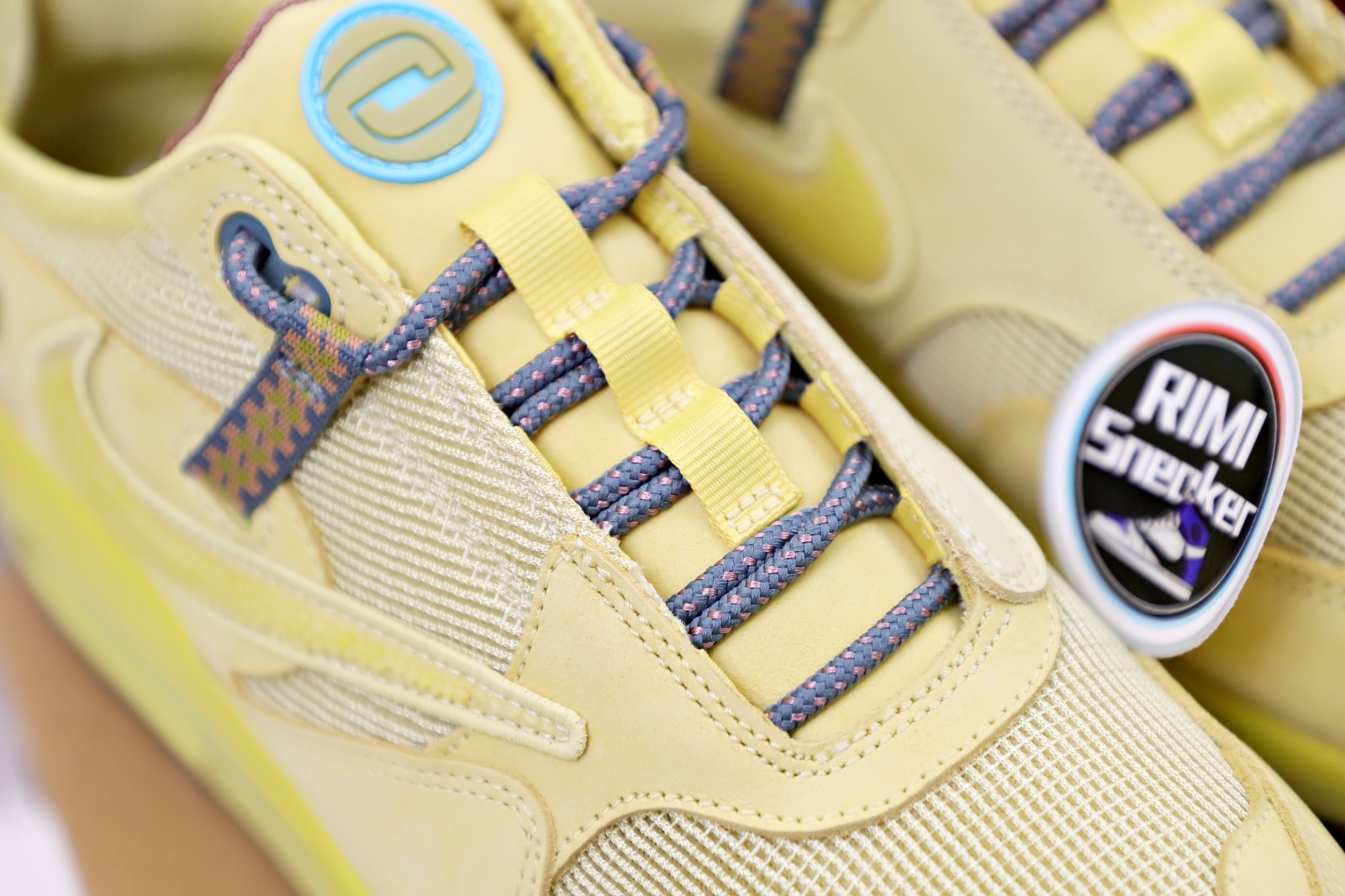TRAVIS SCOTT X NIKE AIR MAX 1 WHEAT DO9392-700