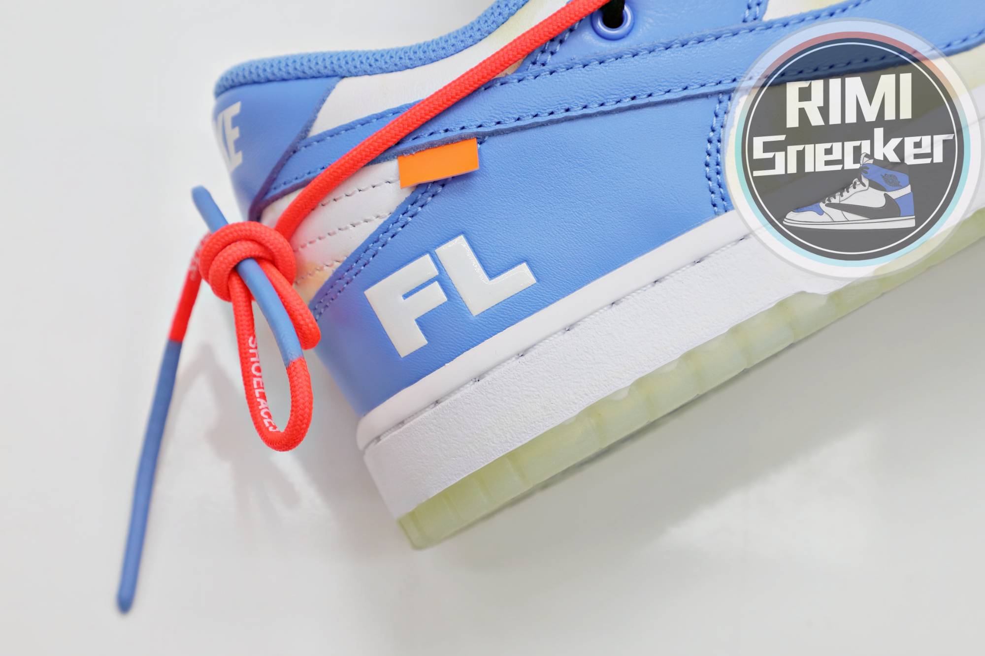 OFF-WHITE FUTURA DUNK LOW