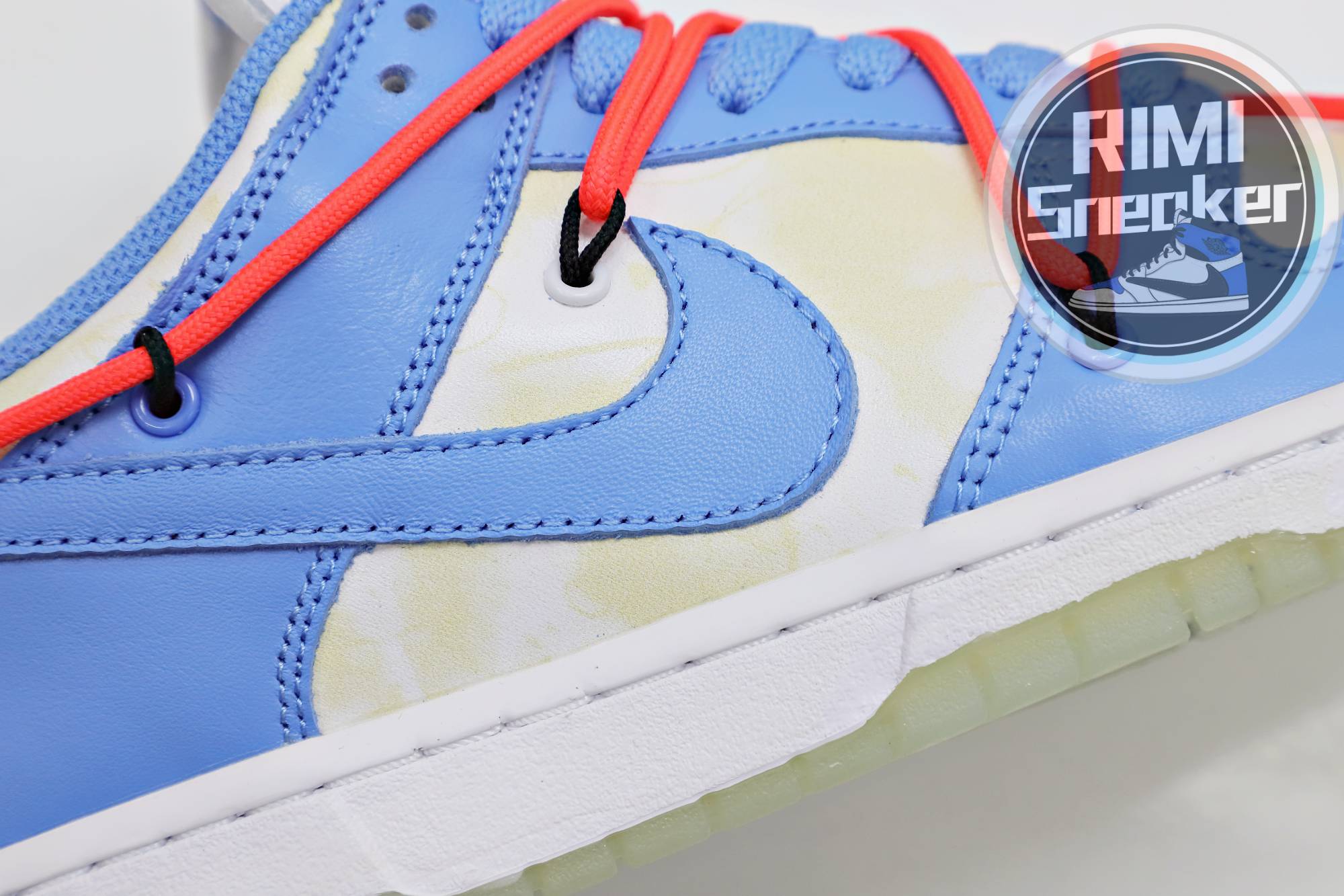OFF-WHITE FUTURA DUNK LOW