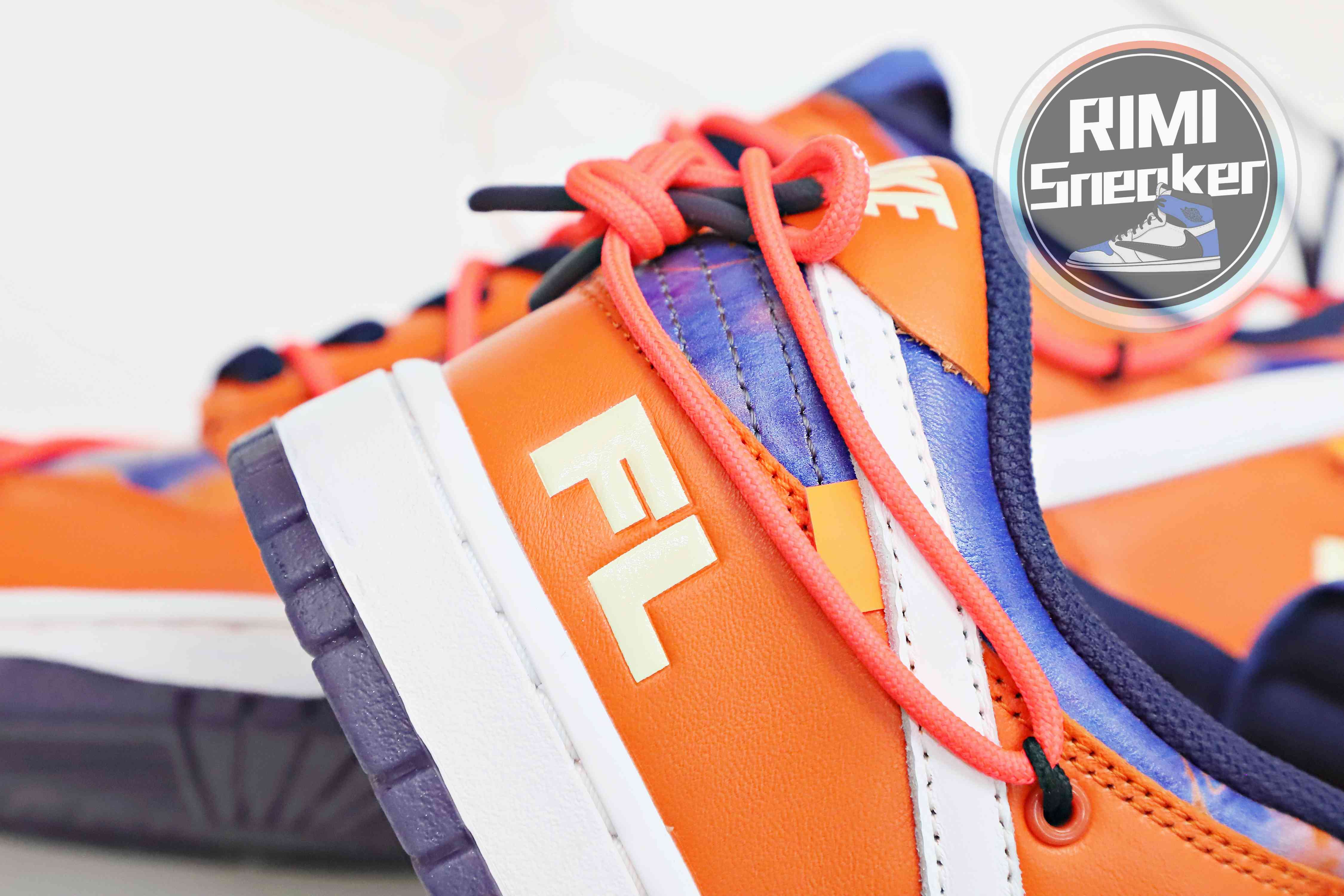 OFF-WHITE FUTURA X DUNK LOW