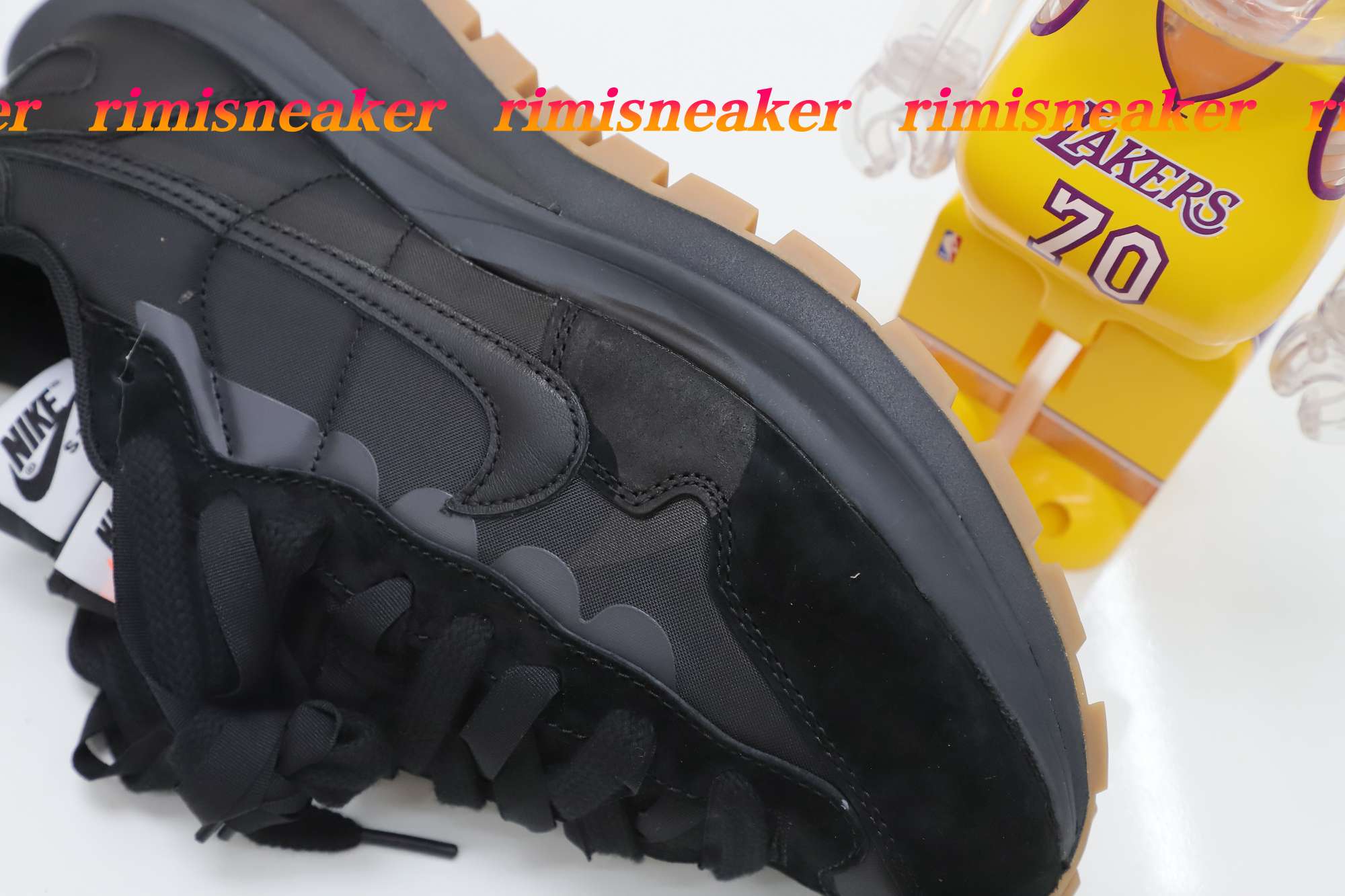 NIKE SACAI X VAPORWAFFLE 'BLACK GUM'