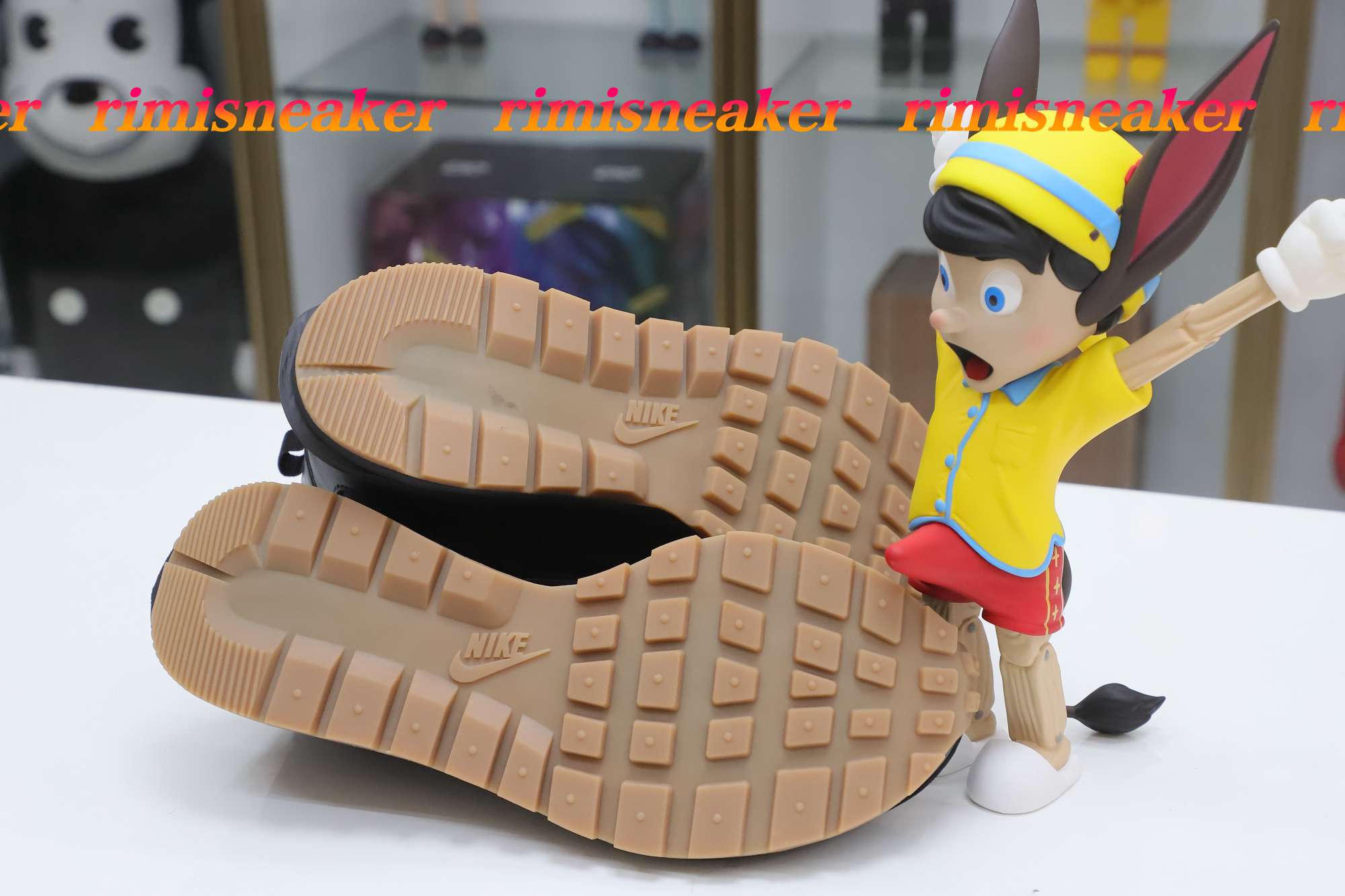 NIKE SACAI X VAPORWAFFLE 'BLACK GUM'