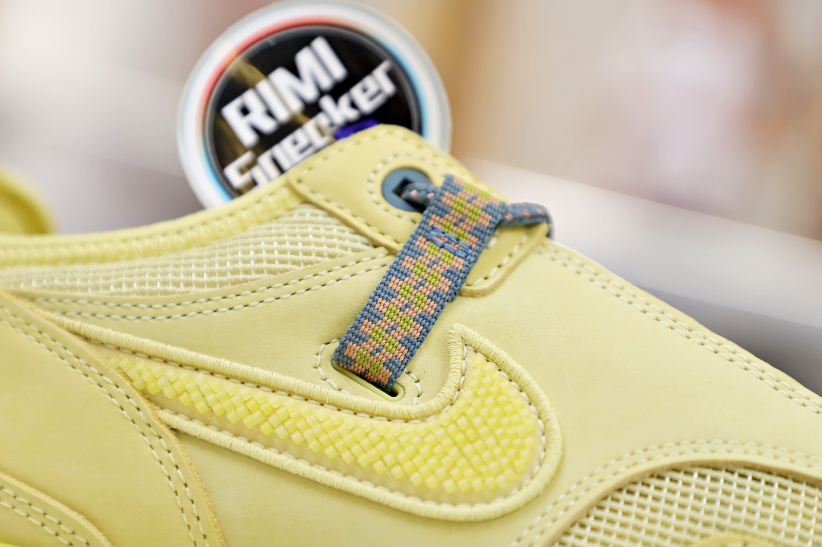 TRAVIS SCOTT X NIKE AIR MAX 1 WHEAT DO9392-700