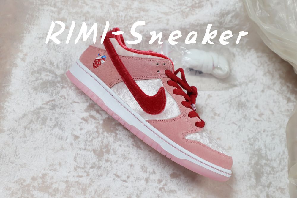 STRANGELOVE X DUNK LOW SB 'VALENTINE'S DAY'